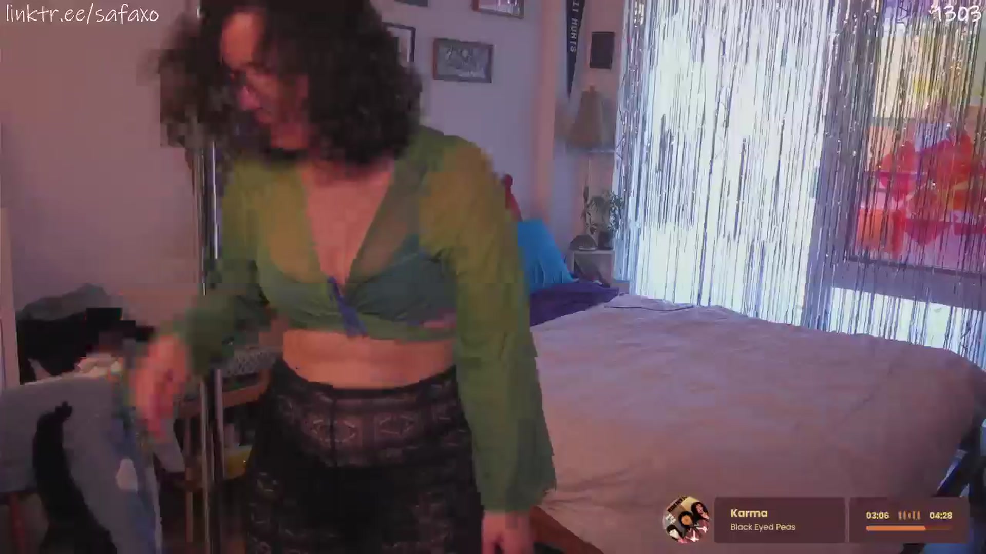 Gallery image thumbnail from HairySafaeri's myfreecams stream on, 04/07/2026, 23:35 image 7 of 20