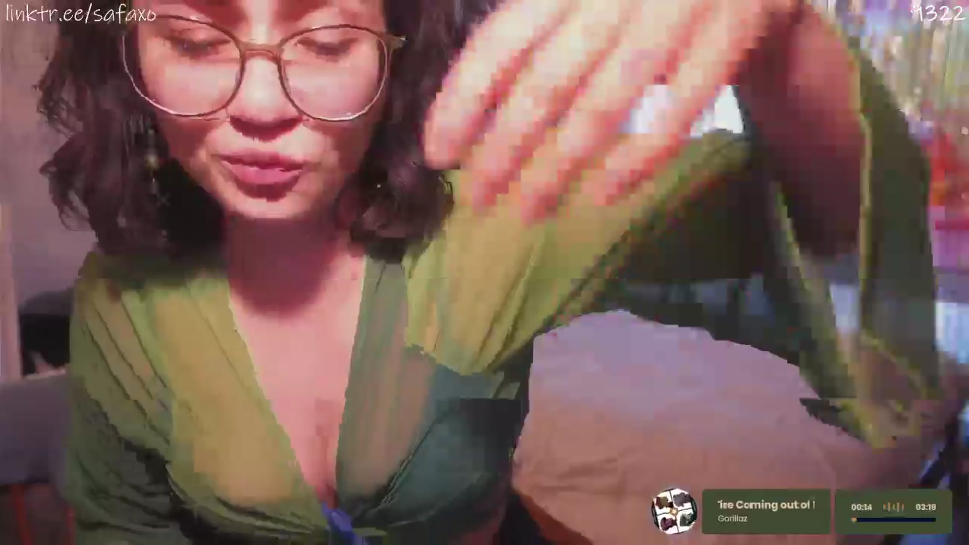 Gallery image thumbnail from HairySafaeri's myfreecams stream on, 04/07/2026, 23:35 image 6 of 20