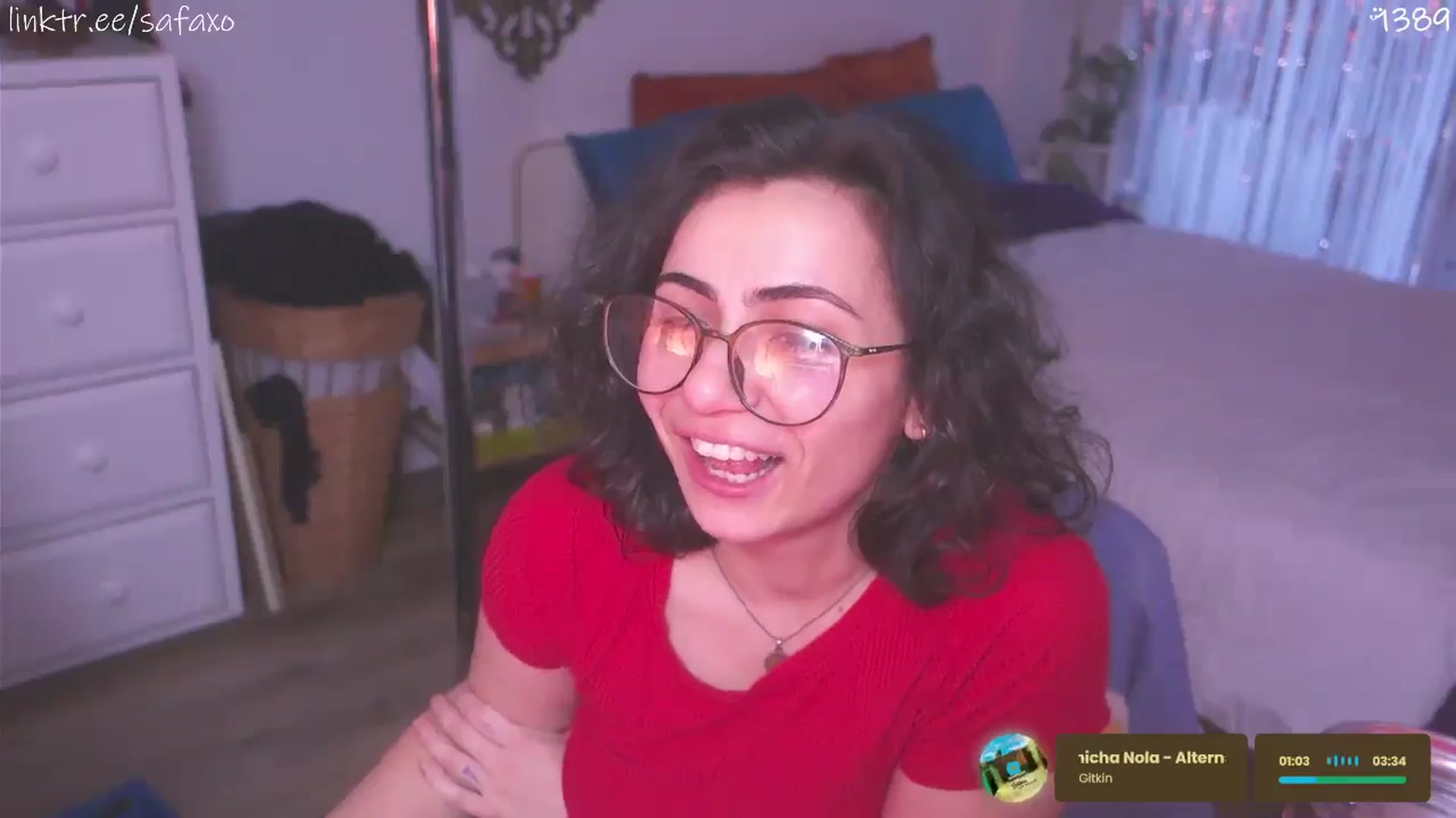 Gallery image thumbnail from HairySafaeri's myfreecams stream on, 04/10/2026, 22:33 image 15 of 20