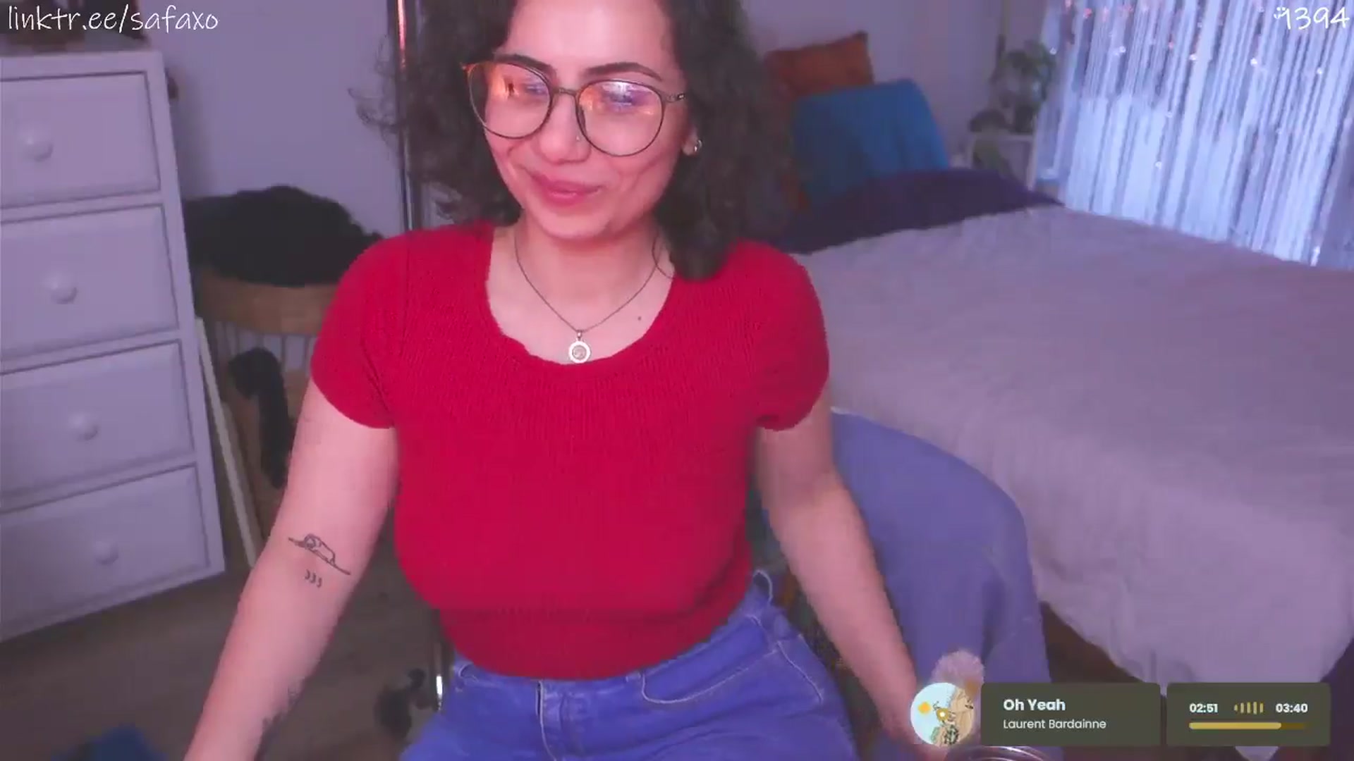 Gallery image thumbnail from HairySafaeri's myfreecams stream on, 04/10/2026, 22:33 image 6 of 20