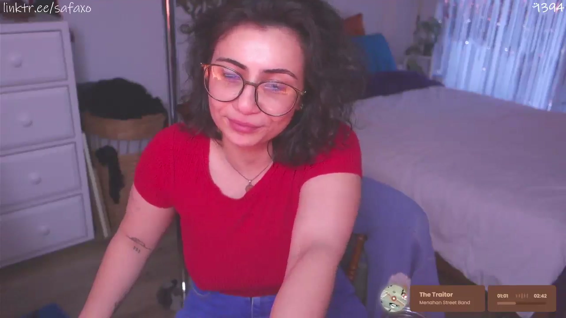 Gallery image thumbnail from HairySafaeri's myfreecams stream on, 04/10/2026, 22:33 image 7 of 20