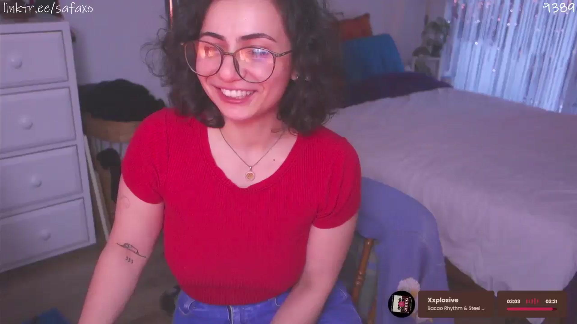 Gallery image thumbnail from HairySafaeri's myfreecams stream on, 04/10/2026, 22:33 image 11 of 20