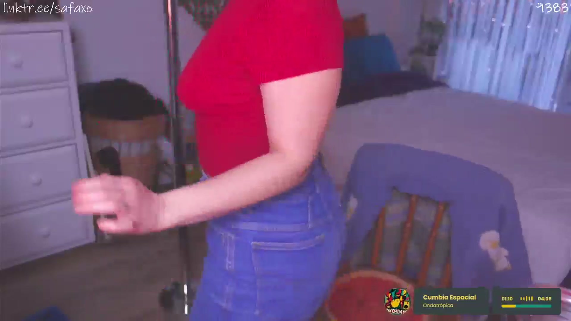 Gallery image thumbnail from HairySafaeri's myfreecams stream on, 04/10/2026, 22:33 image 17 of 20