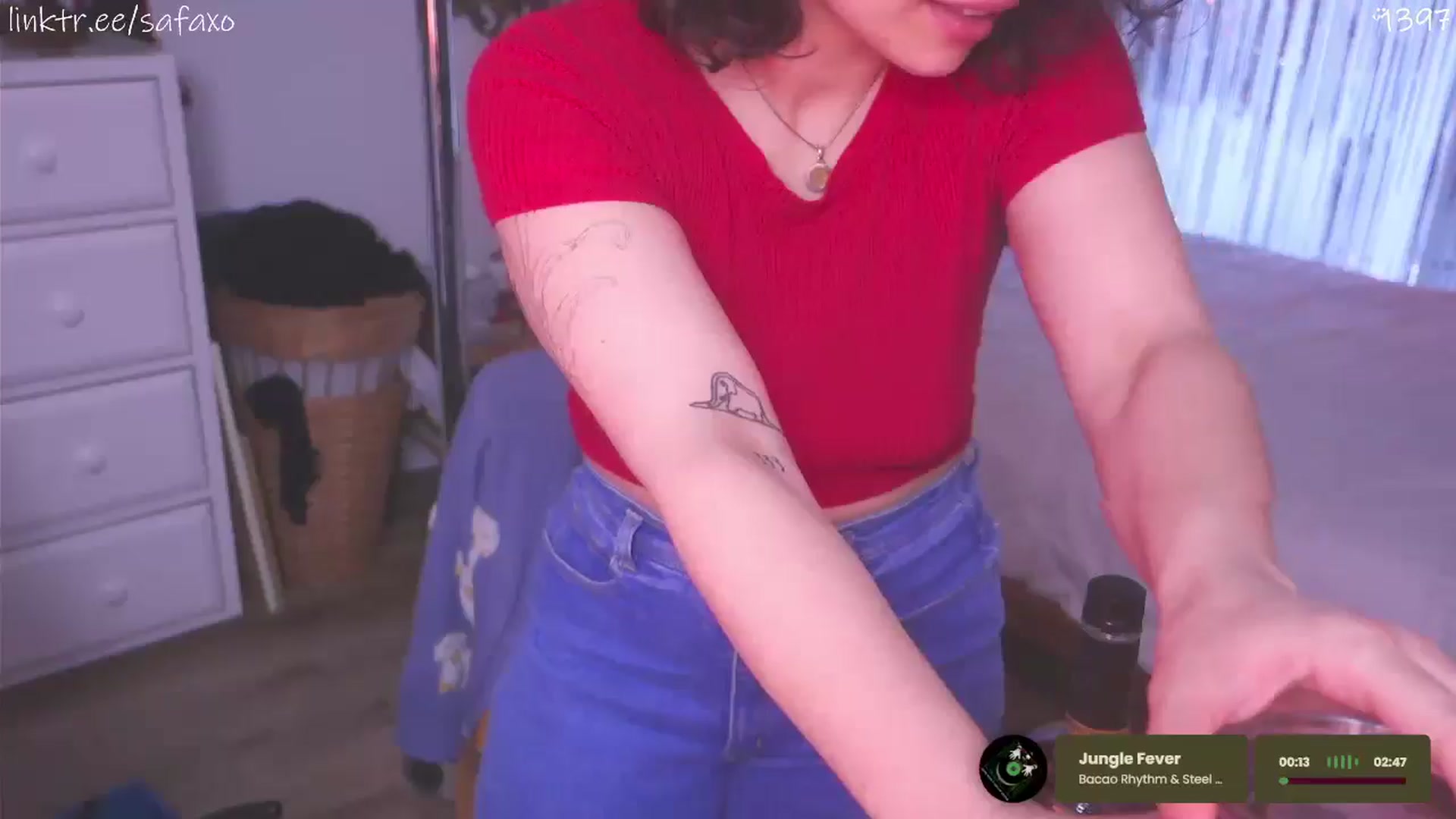 Gallery image thumbnail from HairySafaeri's myfreecams stream on, 04/10/2026, 22:33 image 2 of 20