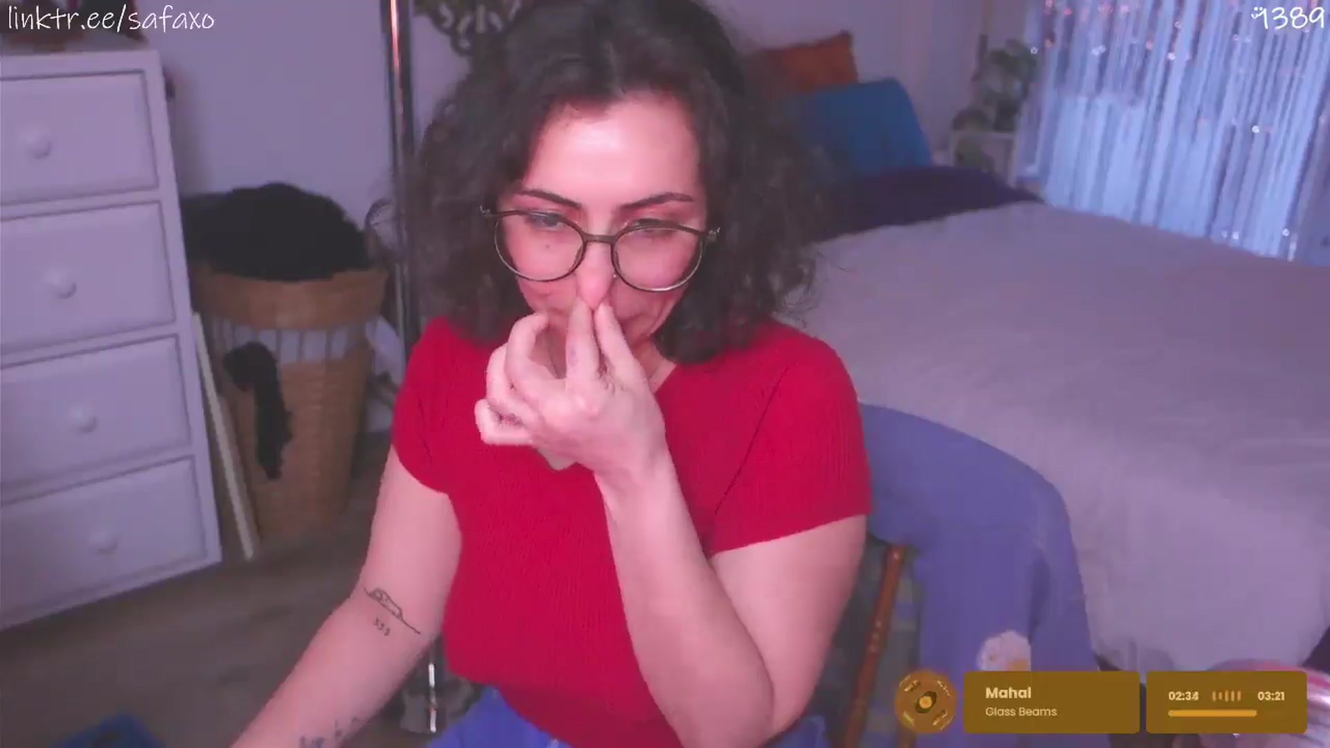 Gallery image thumbnail from HairySafaeri's myfreecams stream on, 04/10/2026, 22:33 image 14 of 20