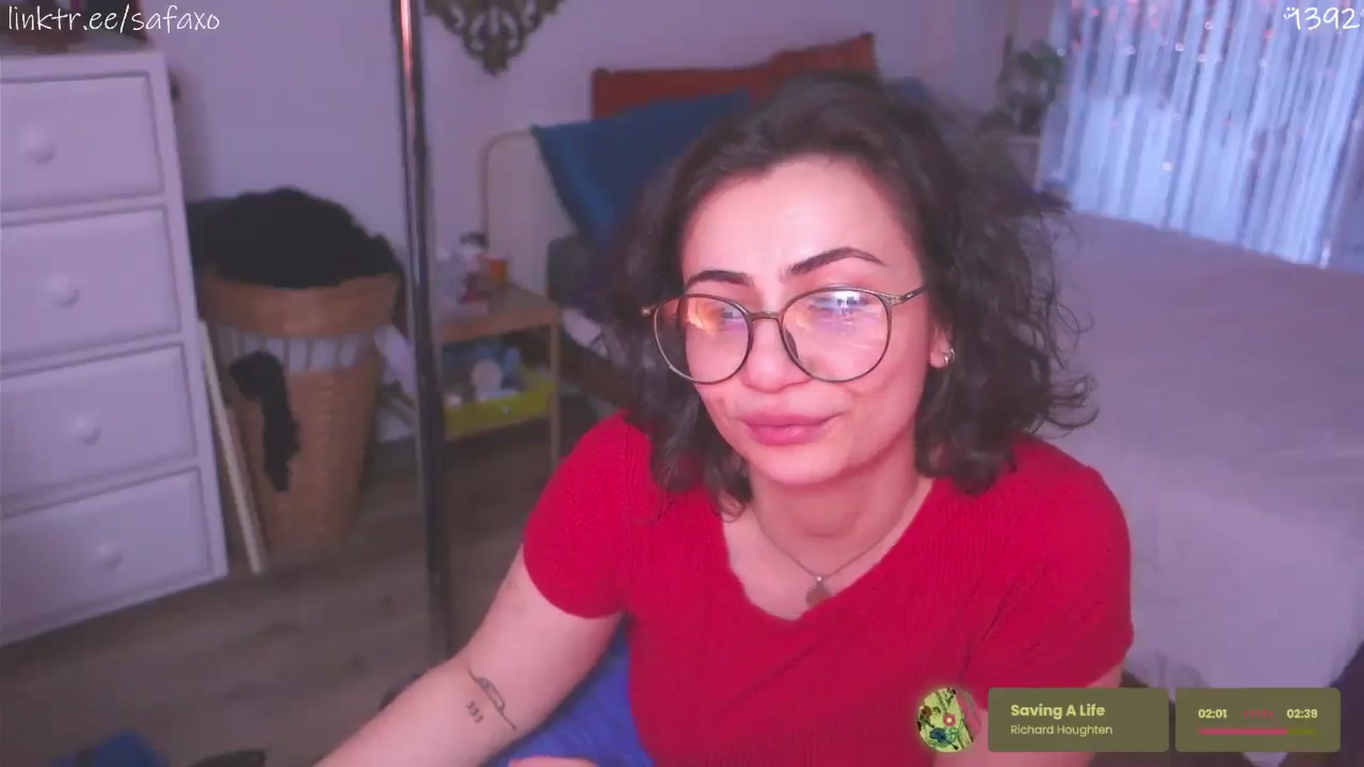 Gallery image thumbnail from HairySafaeri's myfreecams stream on, 04/10/2026, 22:33 image 9 of 20
