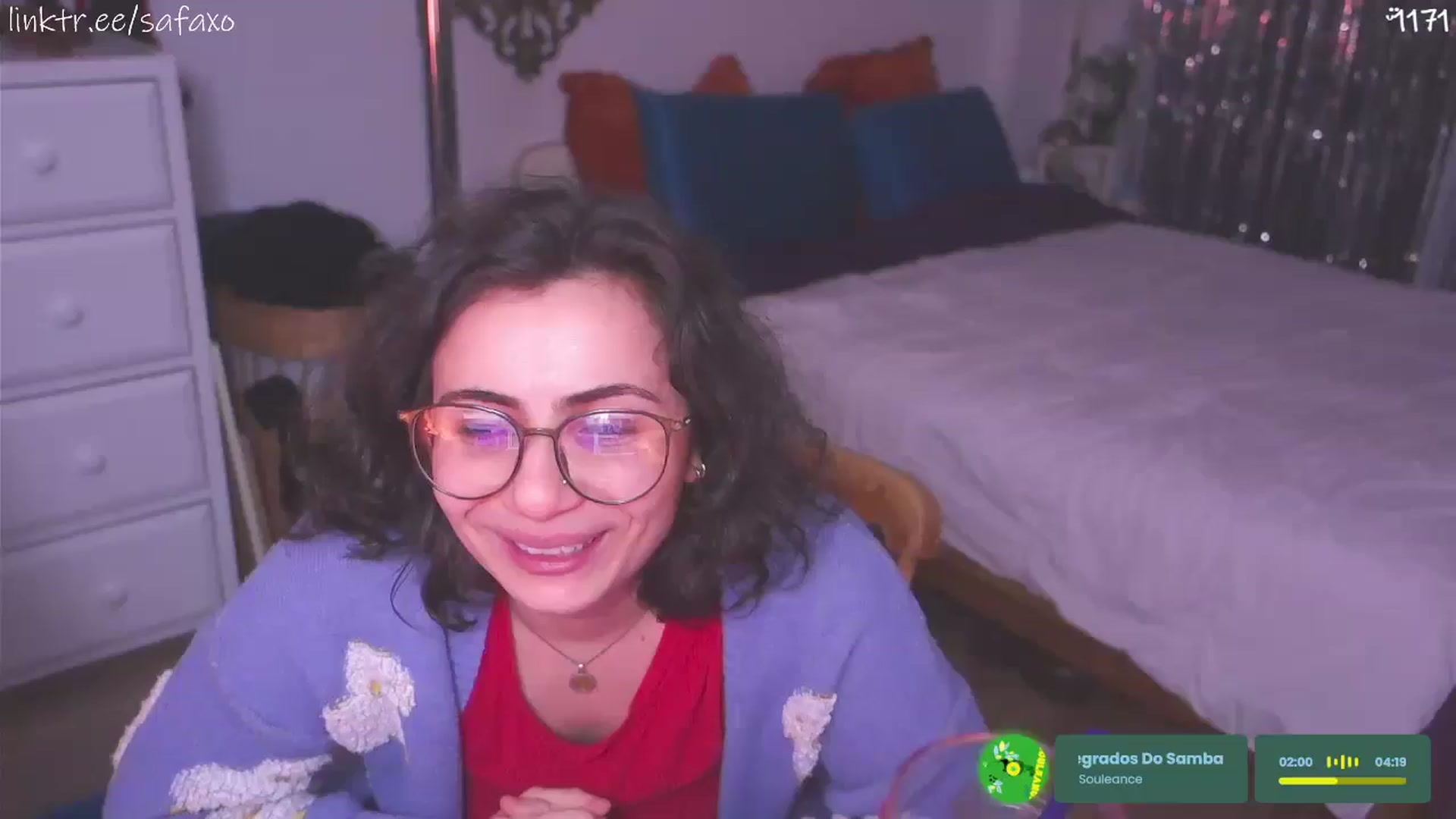 Gallery image thumbnail from HairySafaeri's myfreecams stream on, 04/11/2026, 01:39 image 16 of 20