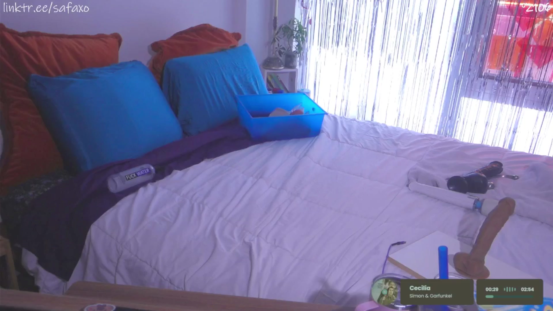 Gallery image thumbnail from HairySafaeri's myfreecams stream on, 04/23/2026, 17:53 image 8 of 20