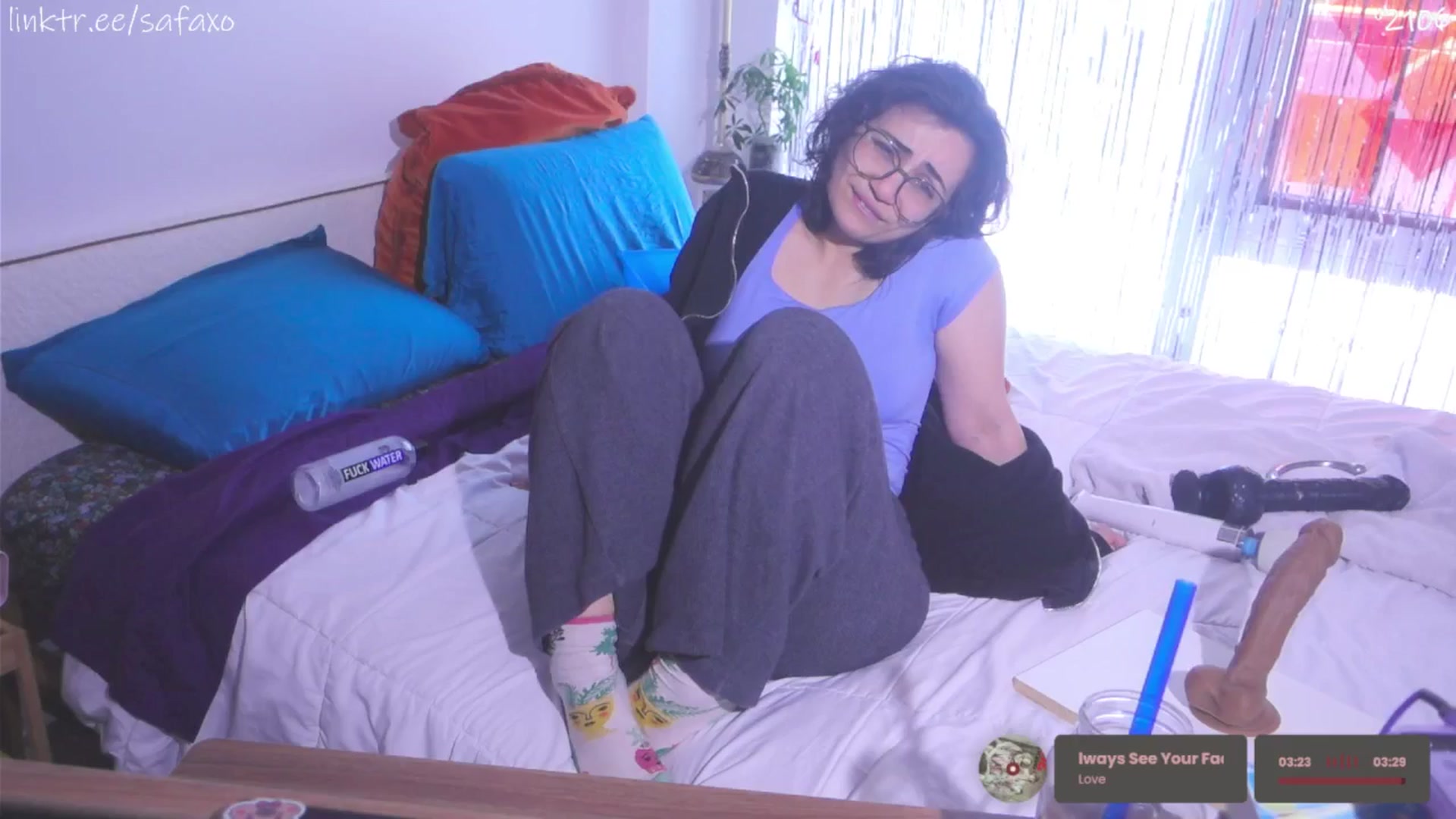 Gallery image thumbnail from HairySafaeri's myfreecams stream on, 04/23/2026, 17:53 image 15 of 20