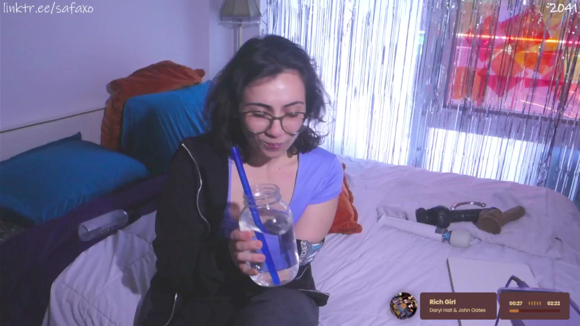Gallery image thumbnail from HairySafaeri's myfreecams stream on, 04/23/2026, 19:24 image 17 of 20