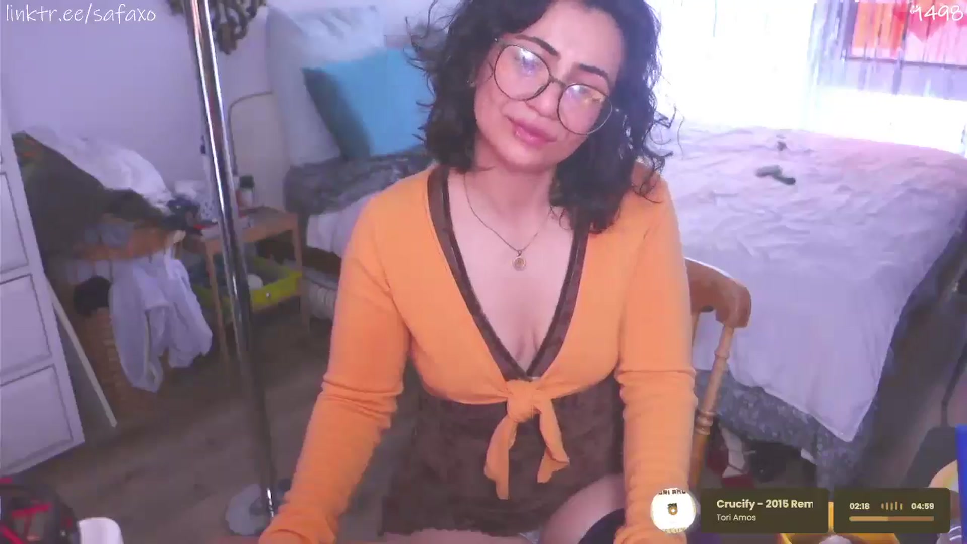 Gallery image thumbnail from HairySafaeri's myfreecams stream on, 04/29/2026, 19:50 image 3 of 20