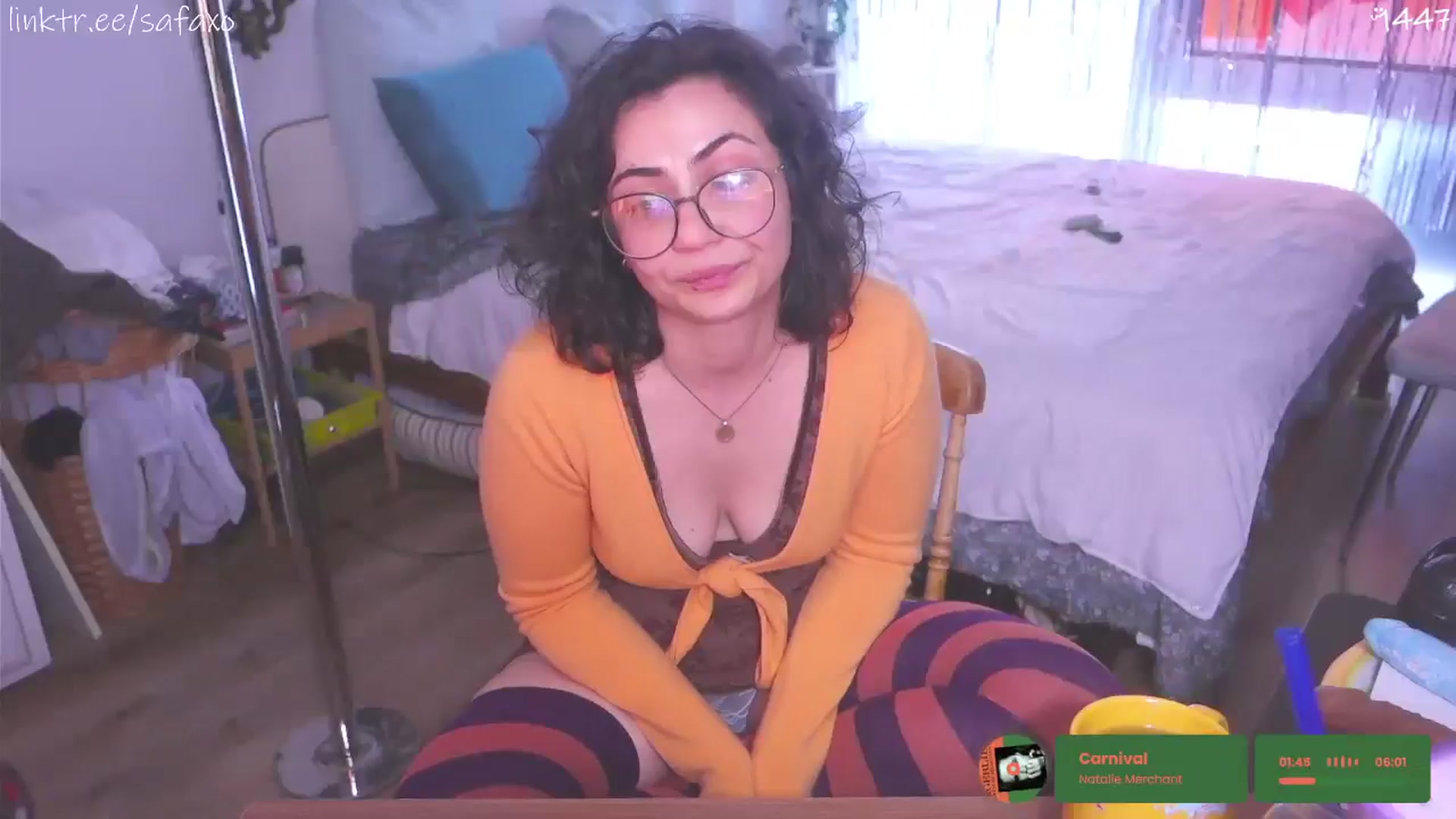 Gallery image thumbnail from HairySafaeri's myfreecams stream on, 04/29/2026, 22:09 image 2 of 20
