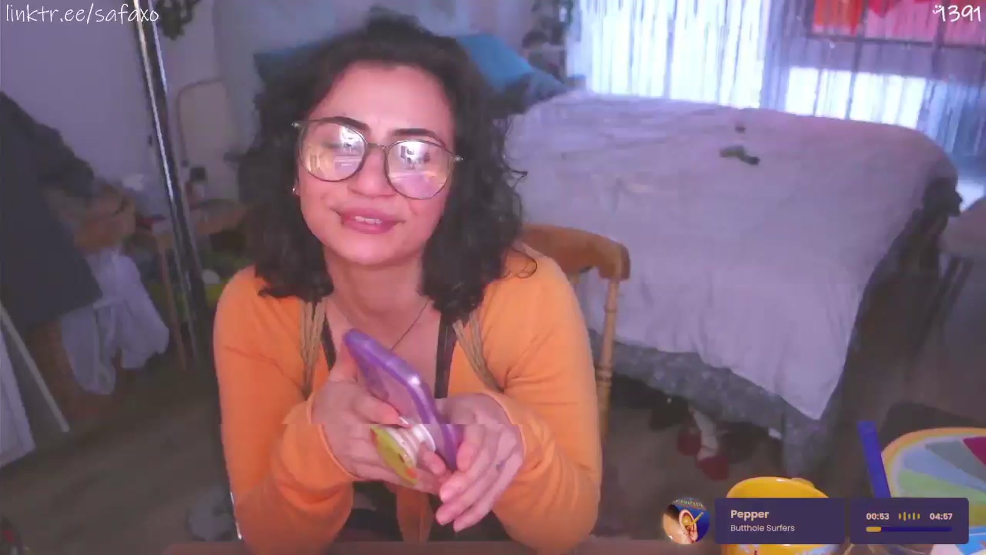 Gallery image thumbnail from HairySafaeri's myfreecams stream on, 04/29/2026, 22:41 image 3 of 20