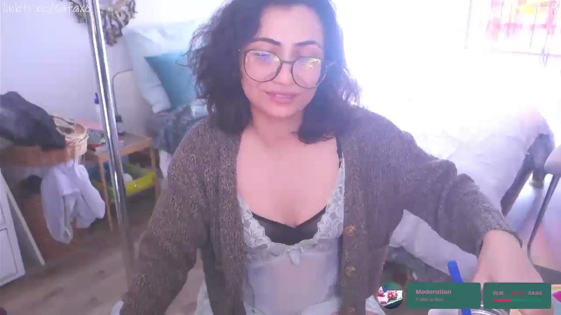 Gallery image thumbnail from HairySafaeri's myfreecams stream on, 04/30/2026, 16:15 image 5 of 20