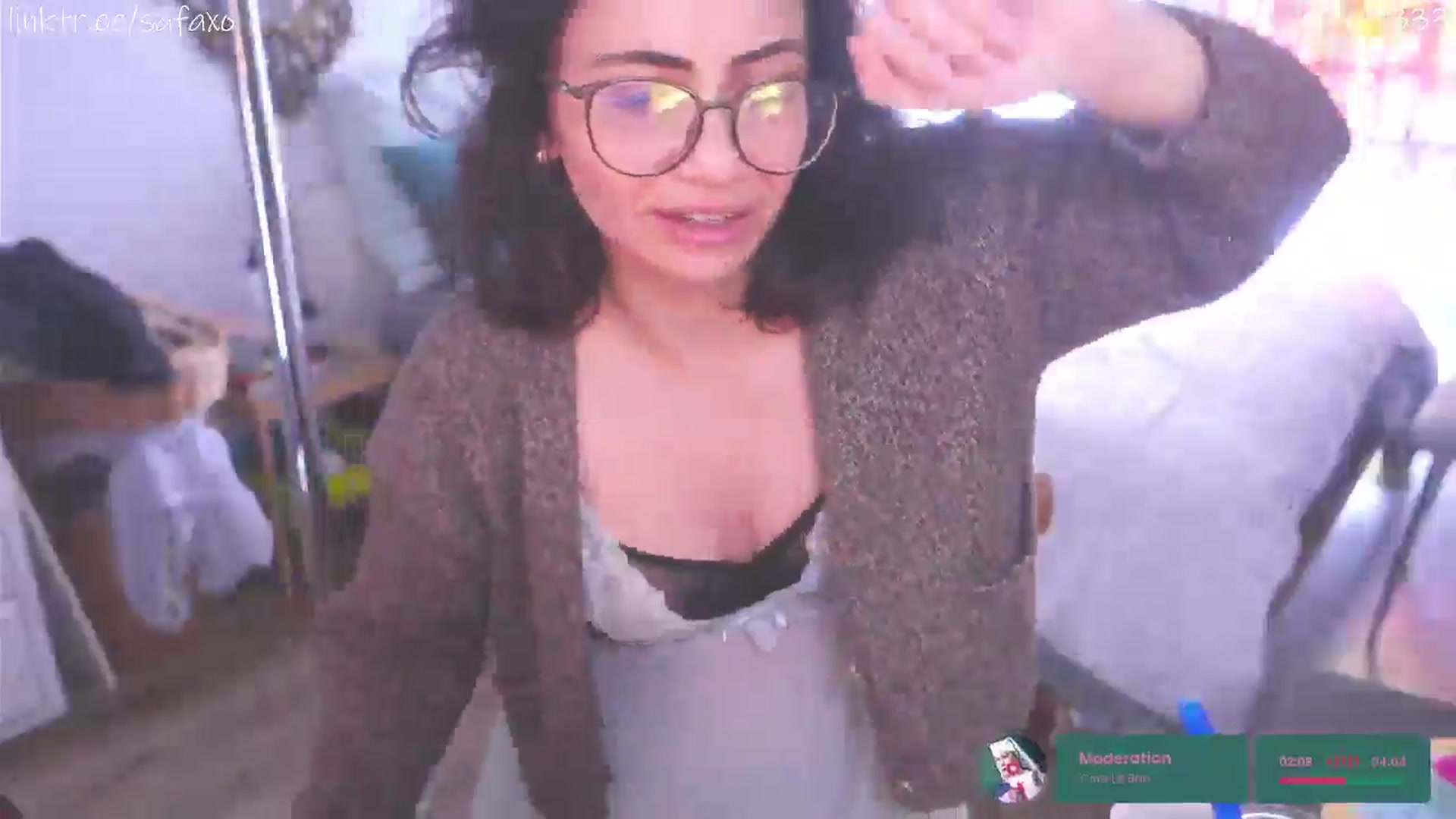 Gallery image thumbnail from HairySafaeri's myfreecams stream on, 04/30/2026, 16:15 image 6 of 20