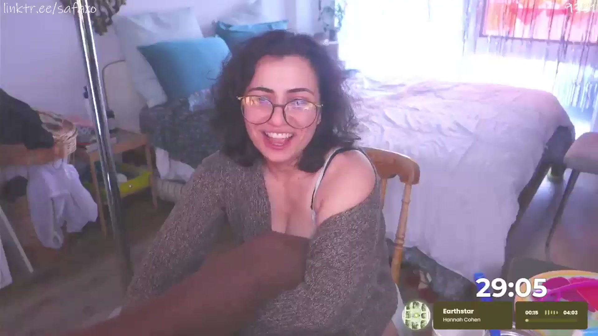 Gallery image thumbnail from HairySafaeri's myfreecams stream on, 04/30/2026, 18:16 image 6 of 20