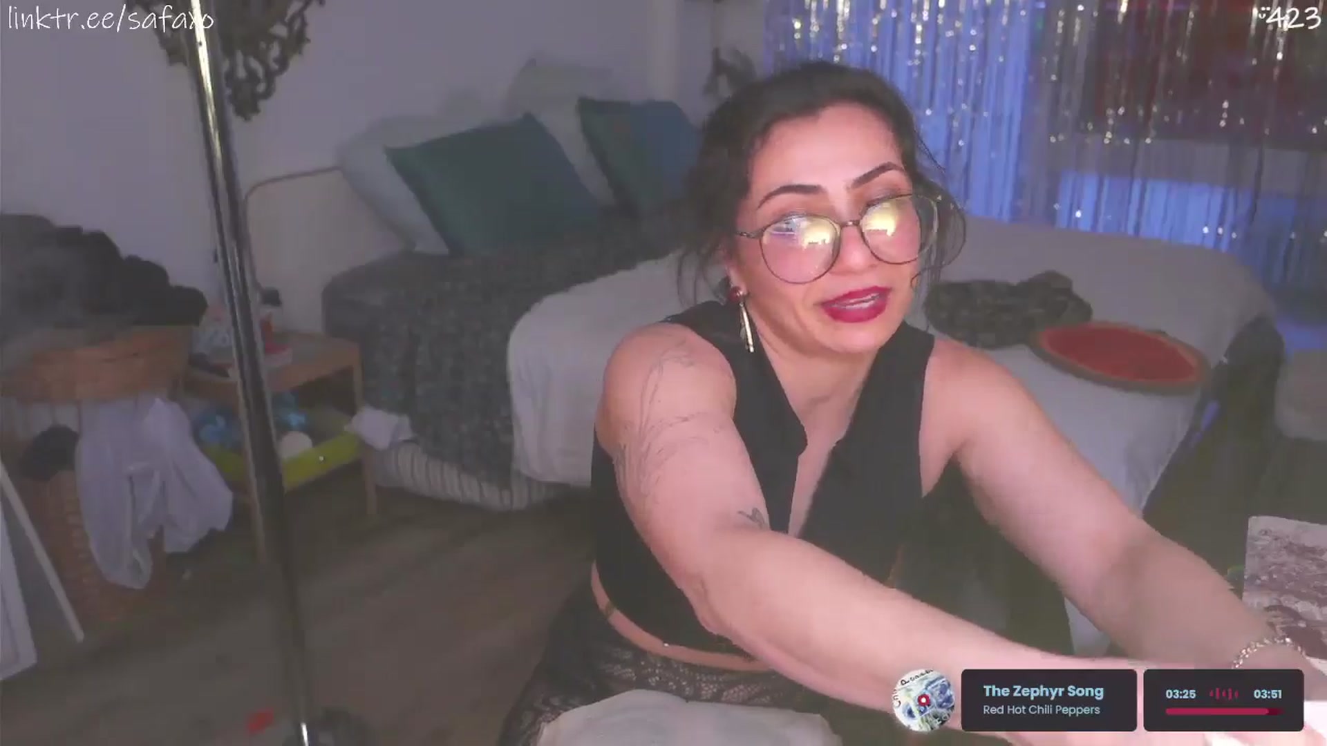 Gallery image thumbnail from HairySafaeri's myfreecams stream on, 05/02/2026, 24:59 image 14 of 20