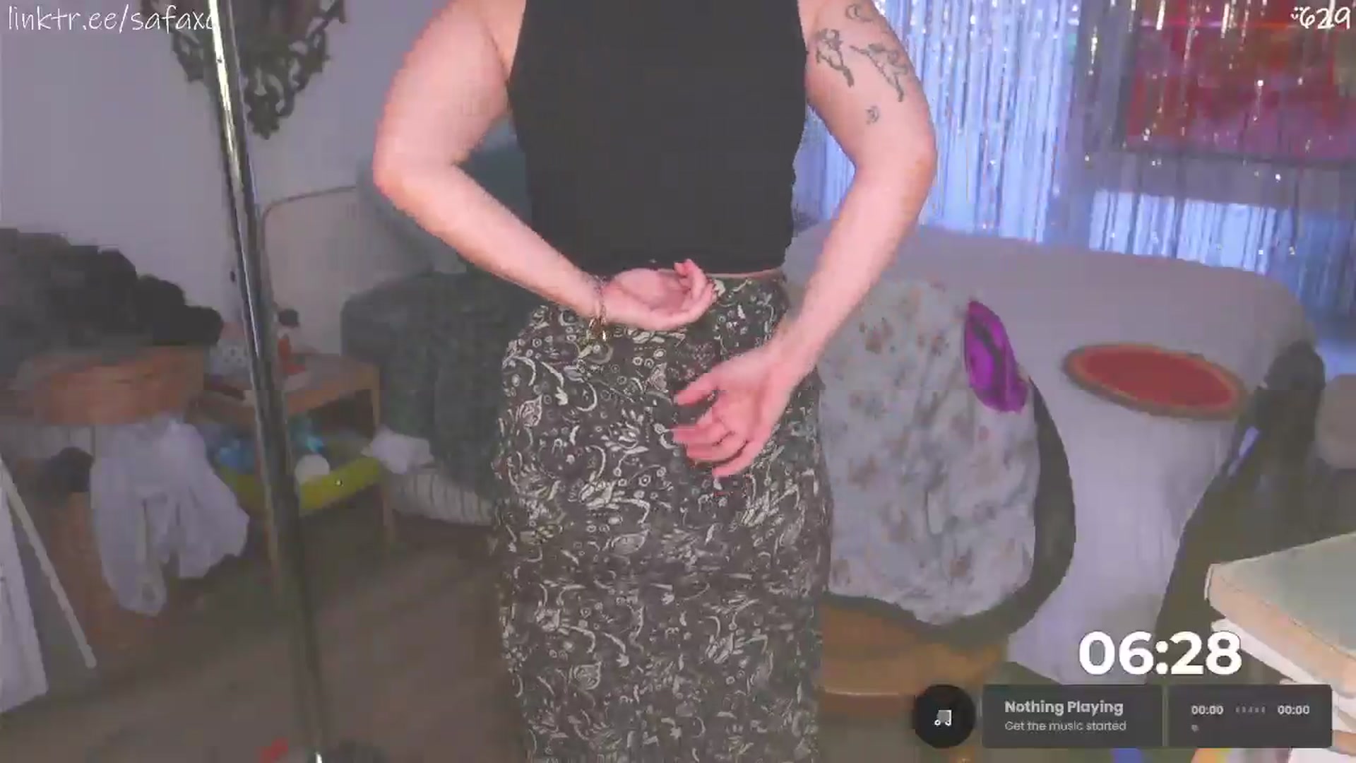 Gallery image thumbnail from HairySafaeri's myfreecams stream on, 05/02/2026, 24:59 image 9 of 20