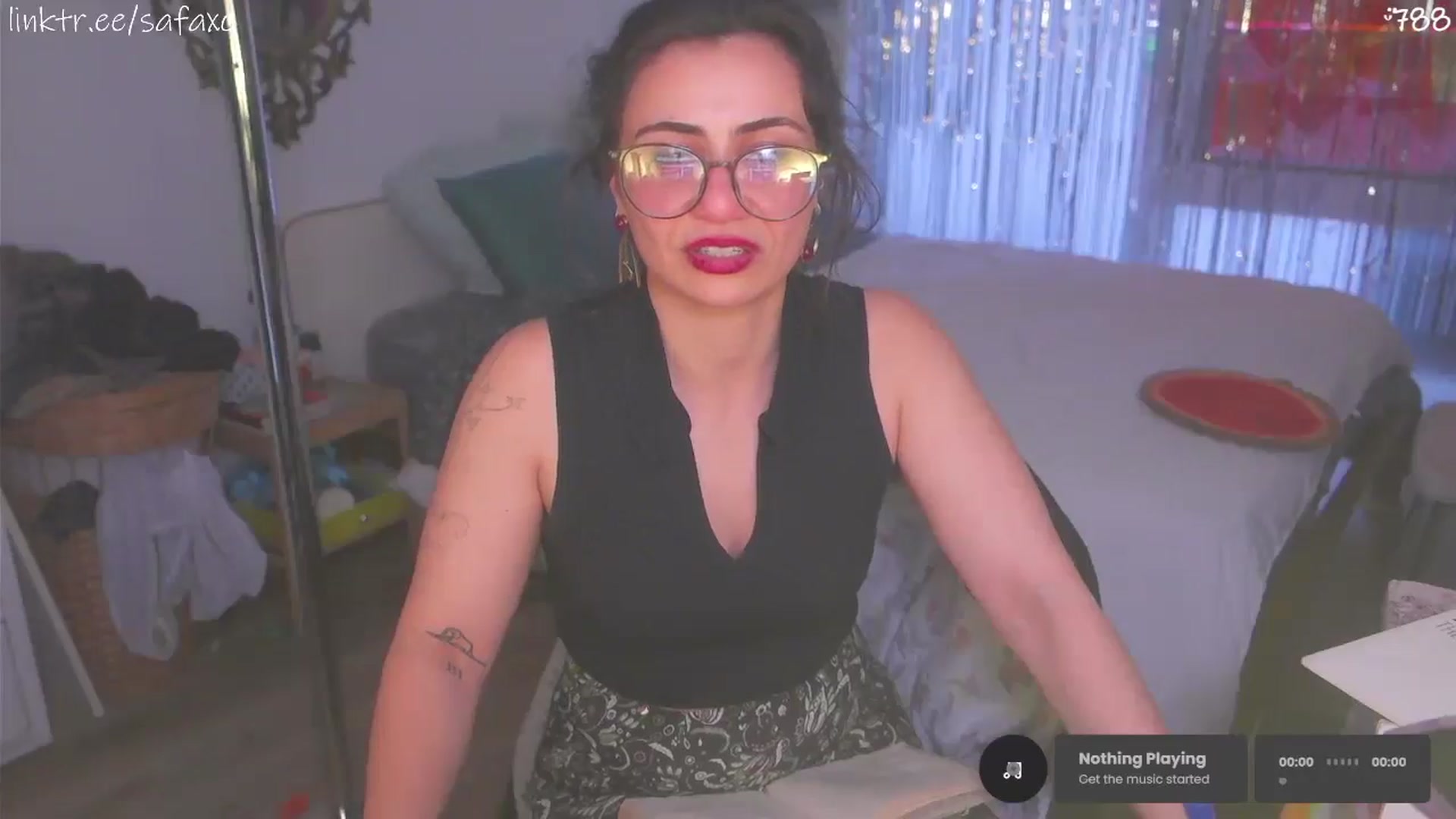 Gallery image thumbnail from HairySafaeri's myfreecams stream on, 05/02/2026, 24:59 image 7 of 20