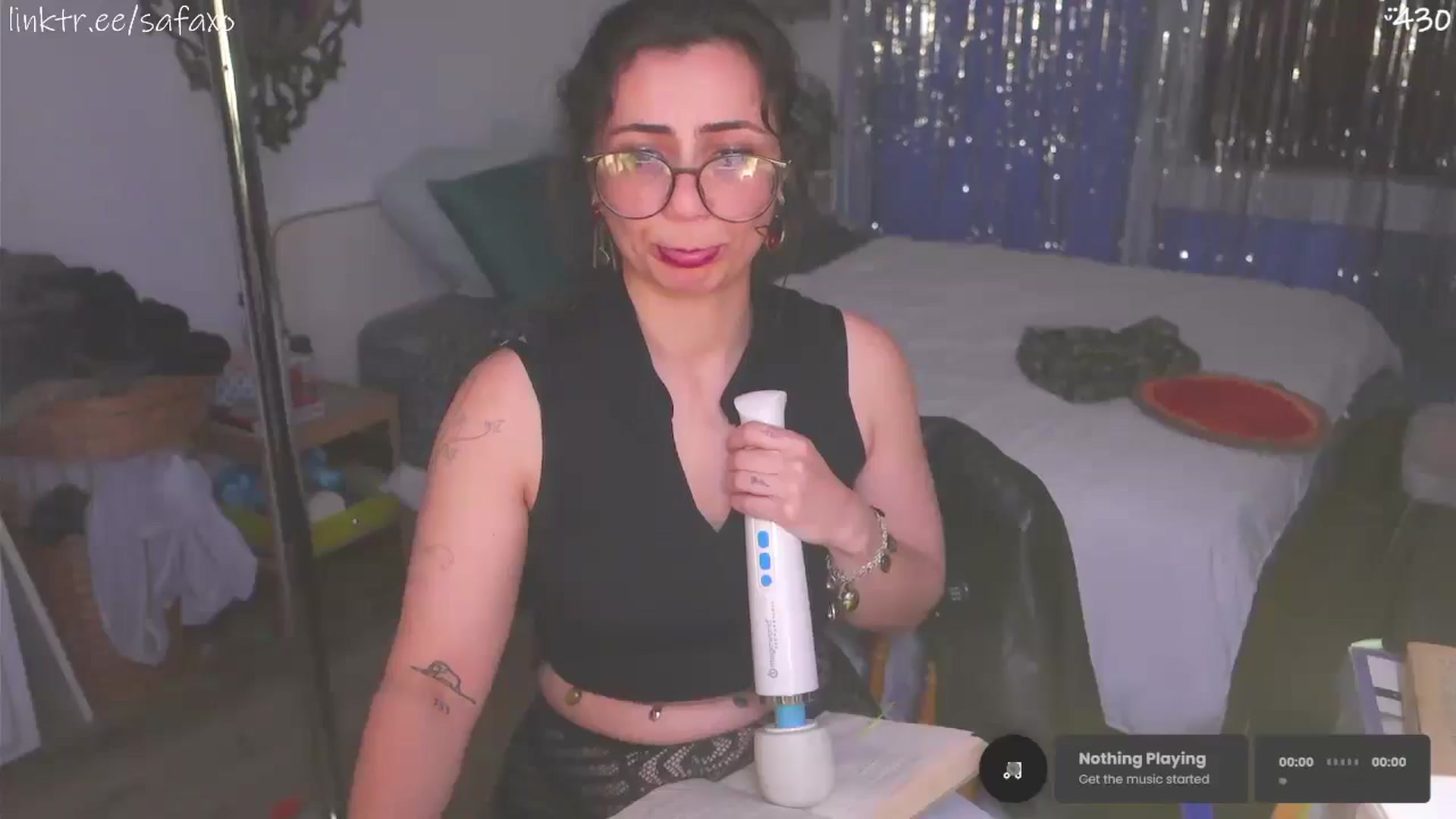 Gallery image thumbnail from HairySafaeri's myfreecams stream on, 05/02/2026, 24:59 image 17 of 20