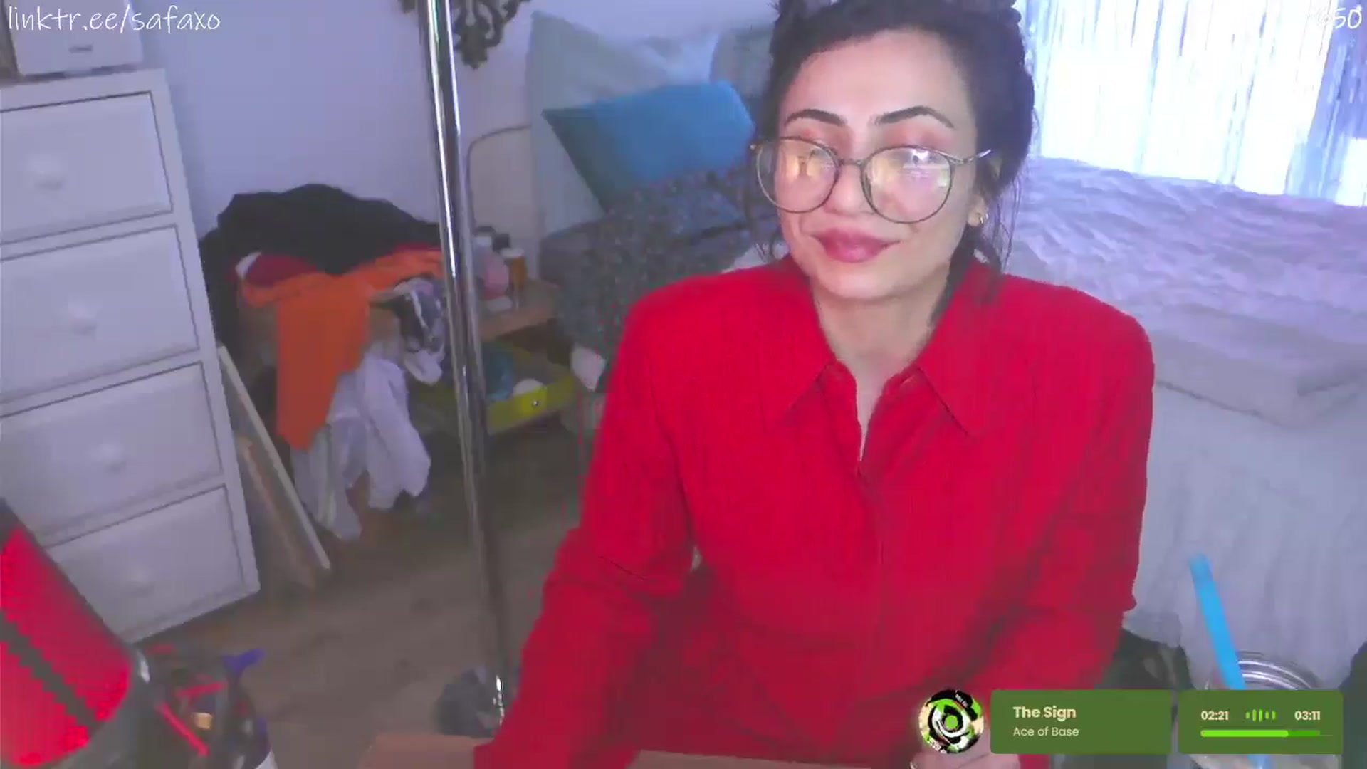 Gallery image thumbnail from HairySafaeri's myfreecams stream on, 05/06/2026, 23:54 image 4 of 20