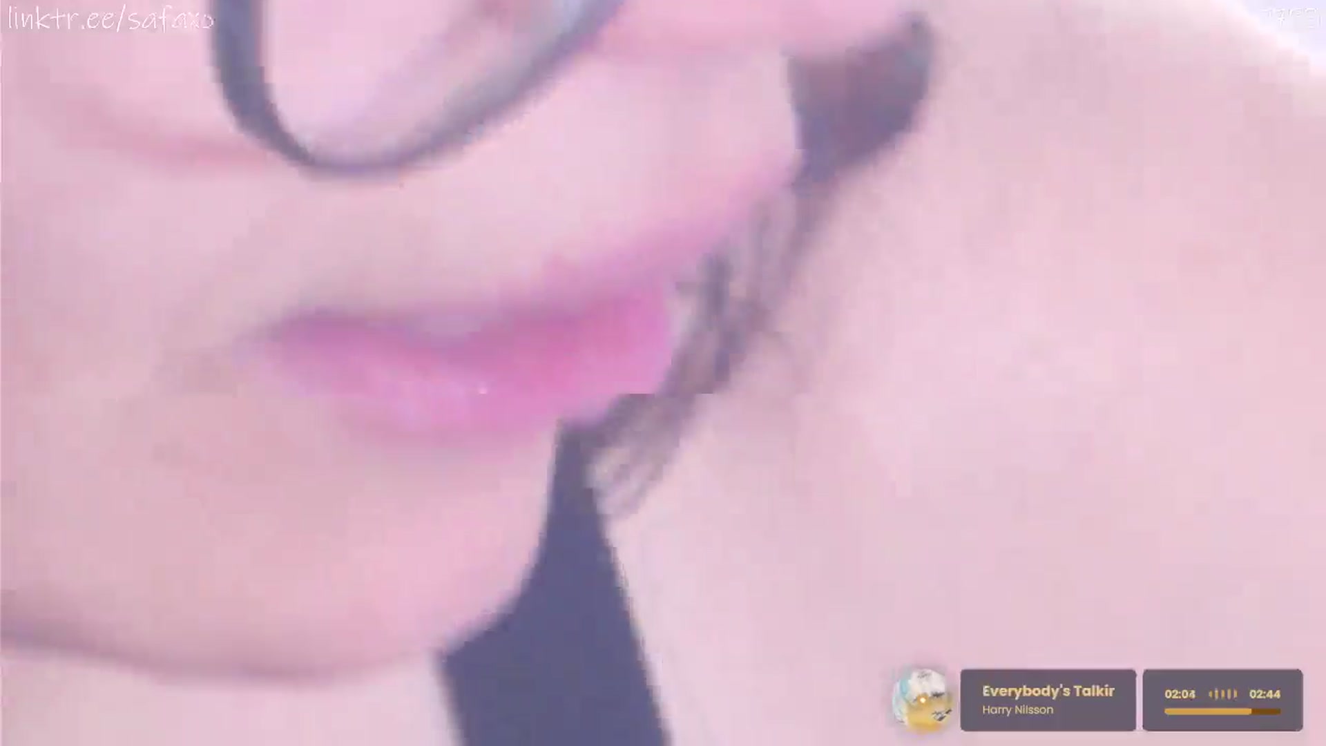 Gallery image thumbnail from HairySafaeri's myfreecams stream on, 05/08/2026, 19:42 image 4 of 20