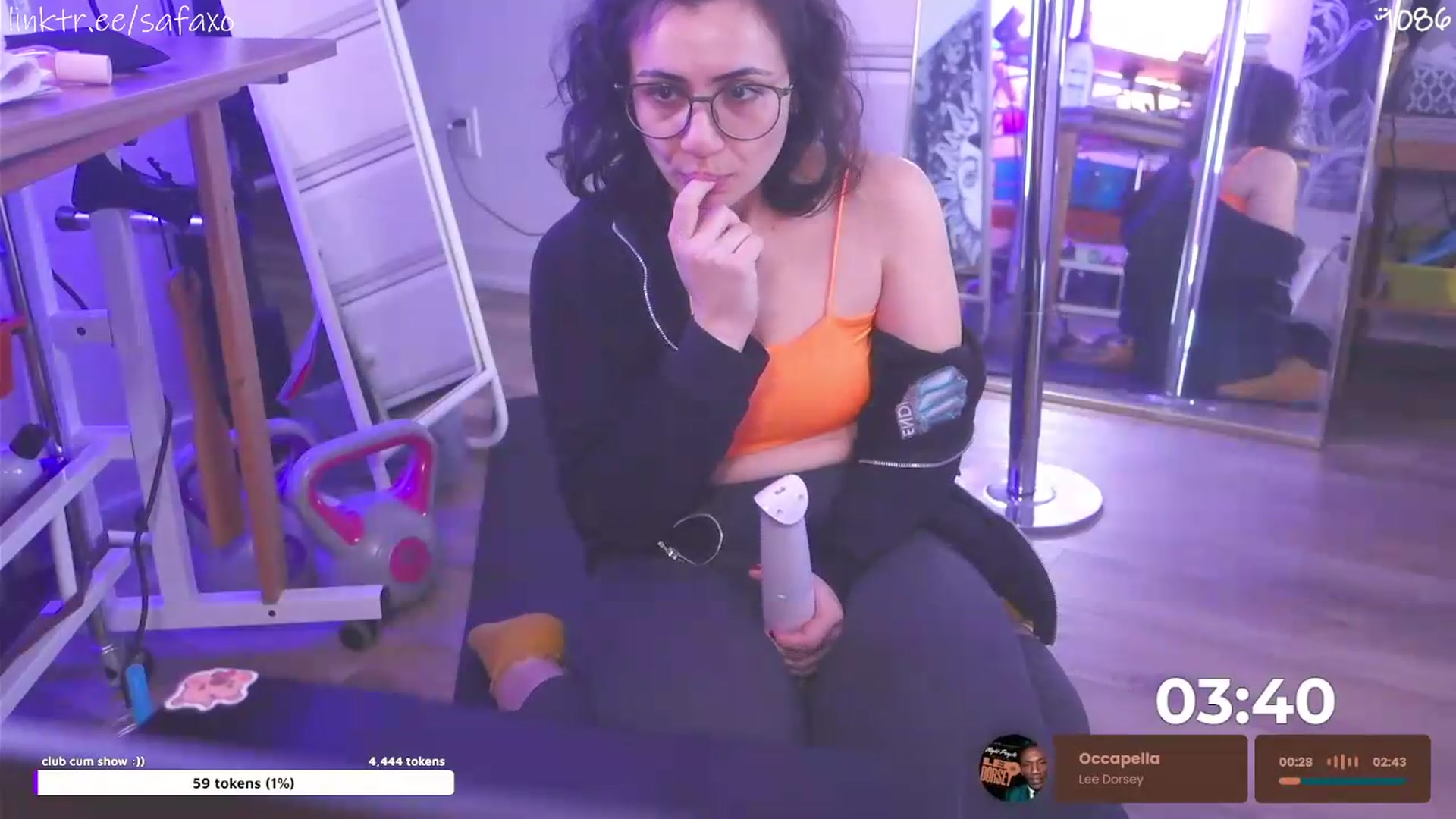 Gallery image thumbnail from HairySafaeri's myfreecams stream on, 05/13/2026, 19:09 image 17 of 20