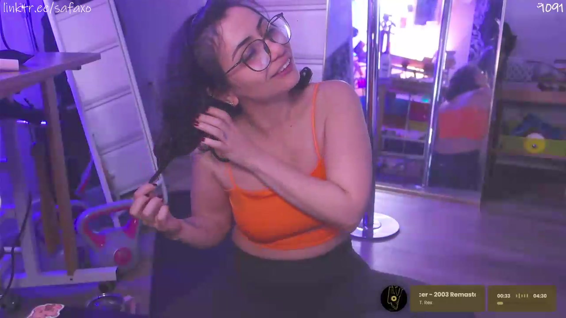 Gallery image thumbnail from HairySafaeri's myfreecams stream on, 05/13/2026, 21:55 image 16 of 20