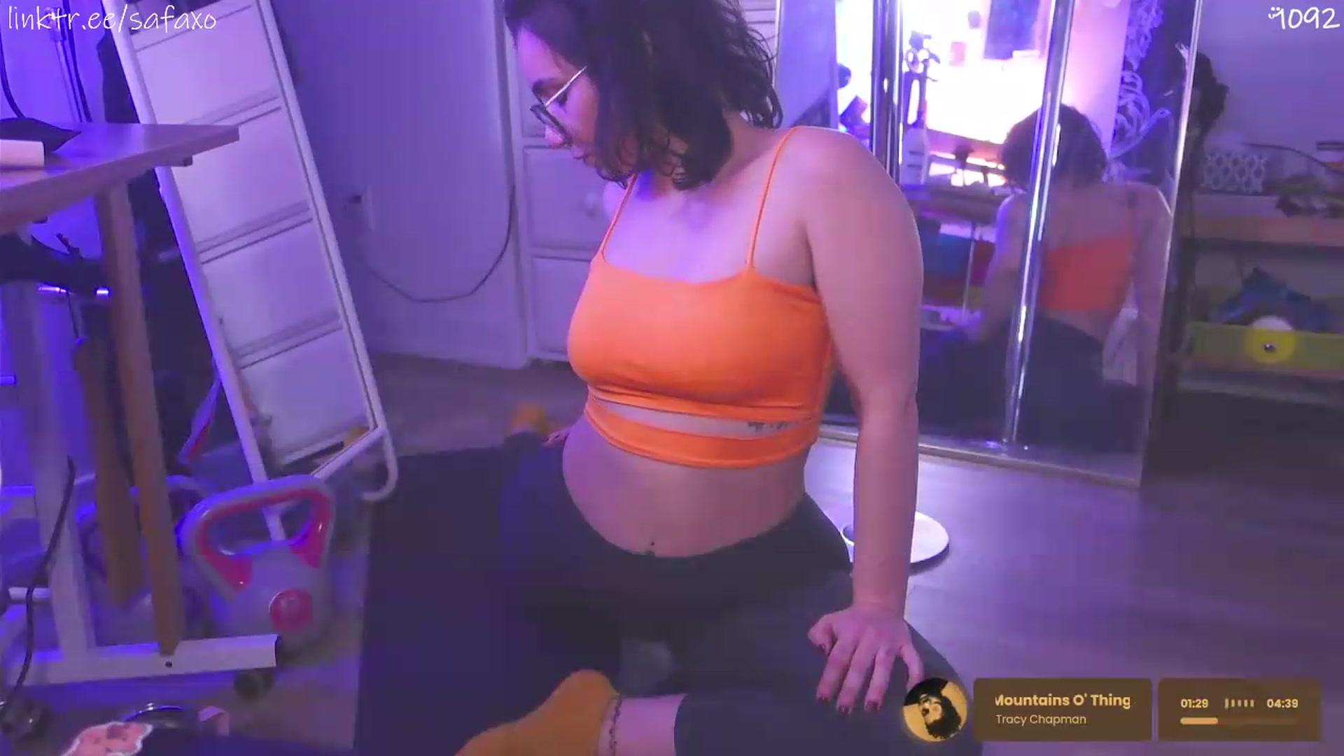 Gallery image thumbnail from HairySafaeri's myfreecams stream on, 05/13/2026, 21:55 image 9 of 20