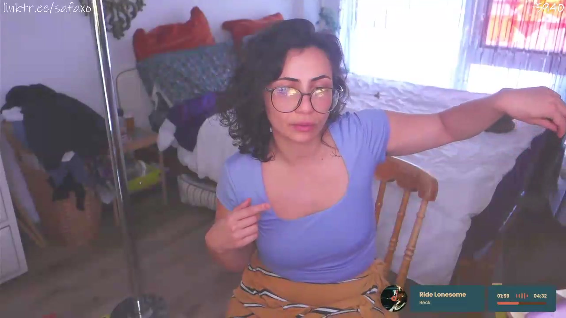 Gallery image thumbnail from HairySafaeri's myfreecams stream on, 06/04/2026, 22:00 image 18 of 20