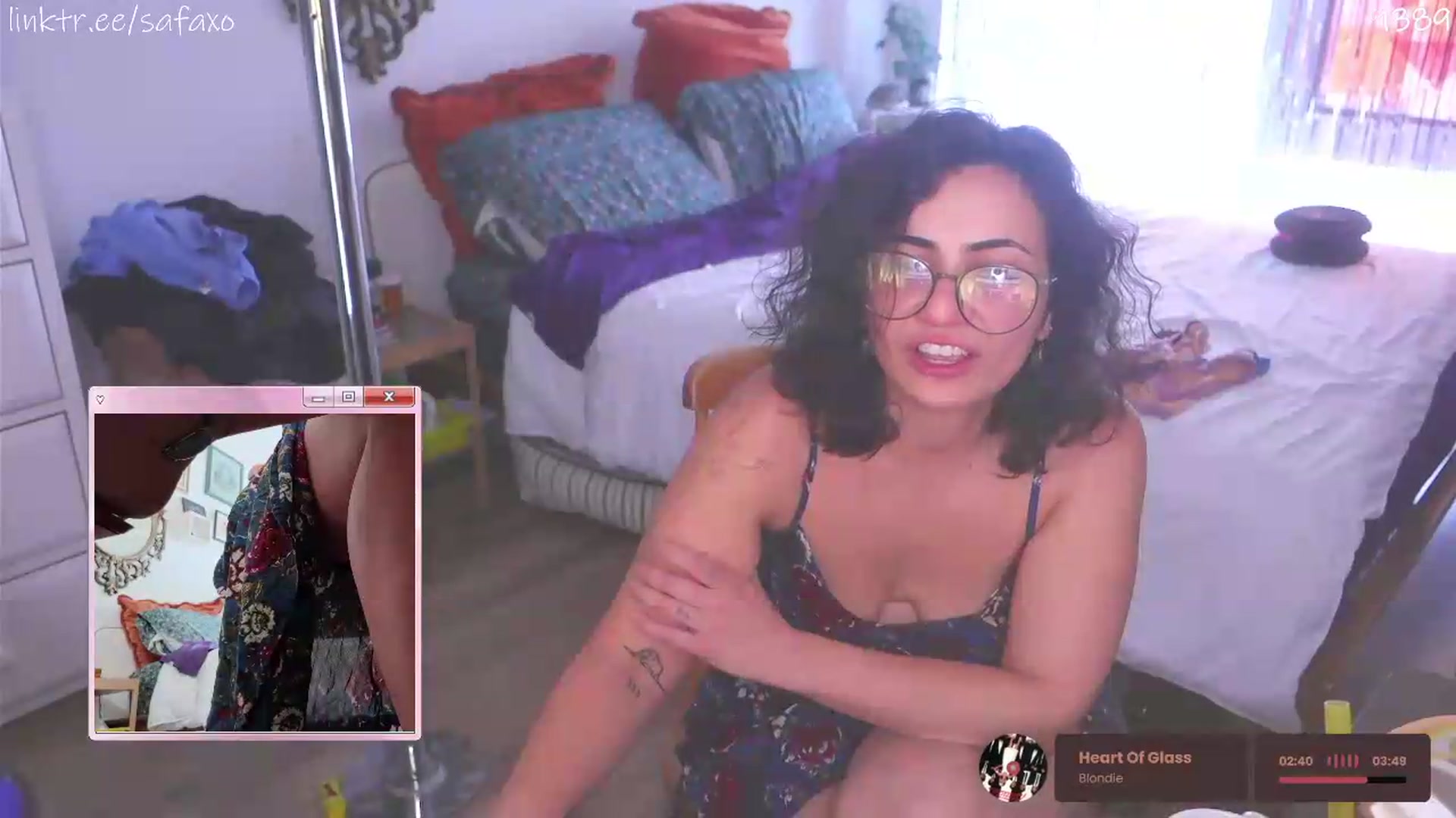 Gallery image thumbnail from HairySafaeri's myfreecams stream on, 06/05/2026, 20:25 image 17 of 20