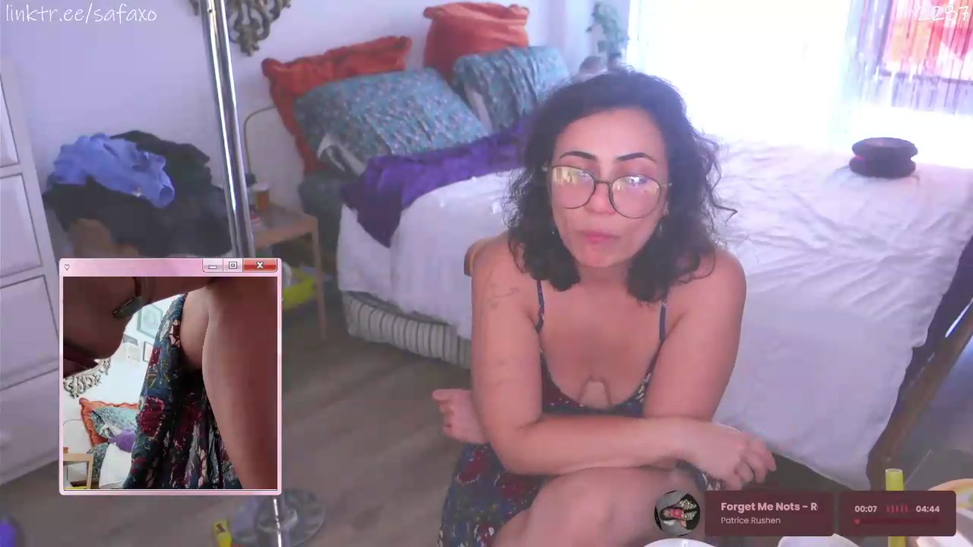 Gallery image thumbnail from HairySafaeri's myfreecams stream on, 06/05/2026, 20:25 image 5 of 20
