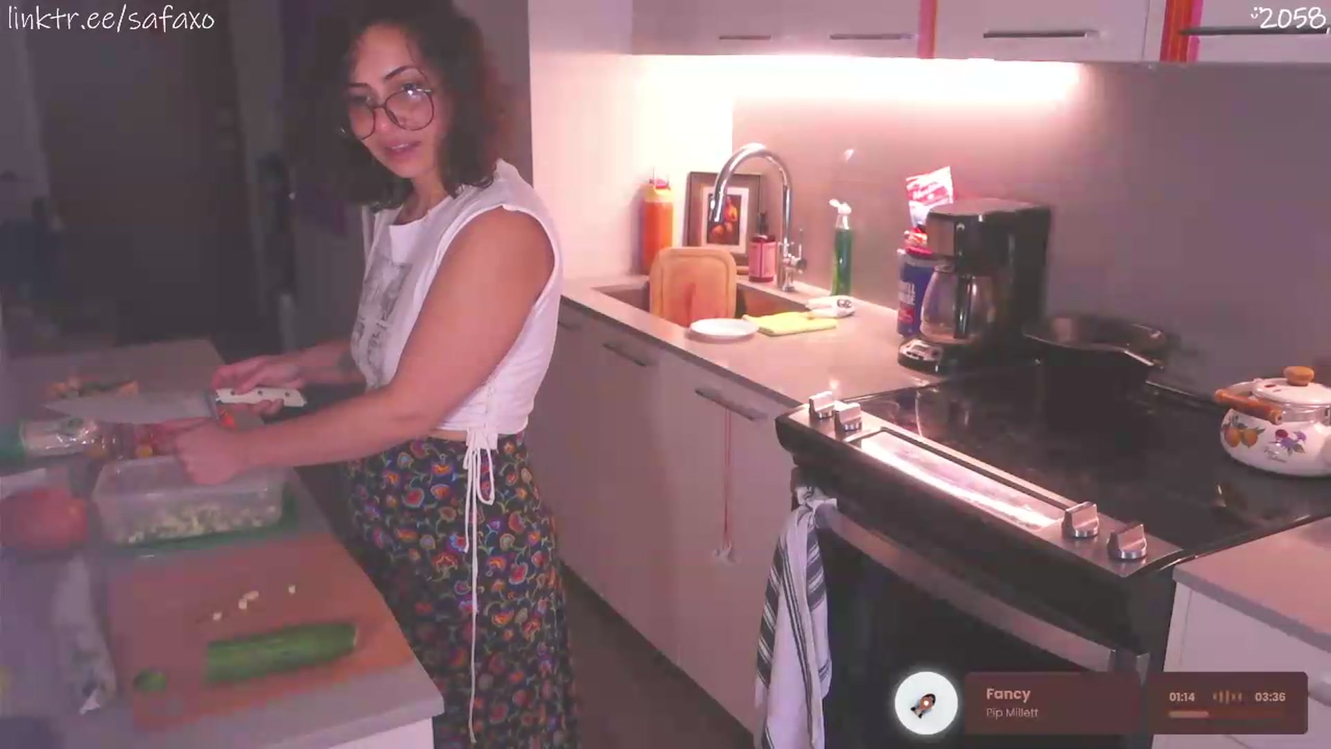 Gallery image thumbnail from HairySafaeri's myfreecams stream on, 06/09/2026, 20:29 image 6 of 20