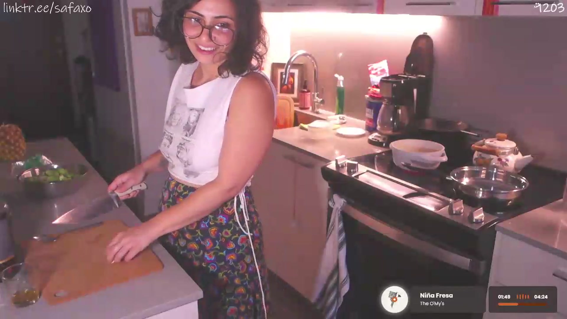Gallery image thumbnail from HairySafaeri's myfreecams stream on, 06/10/2026, 24:02 image 4 of 20