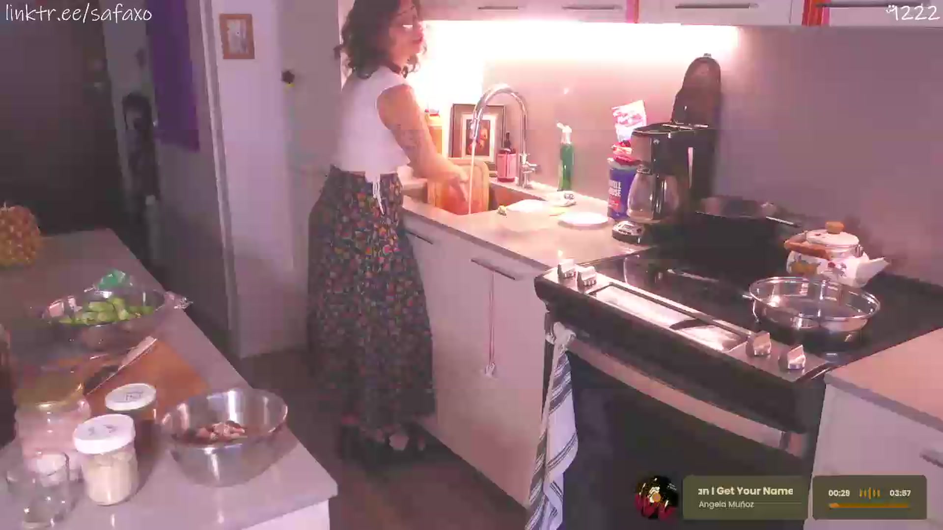 Gallery image thumbnail from HairySafaeri's myfreecams stream on, 06/10/2026, 24:02 image 1 of 20