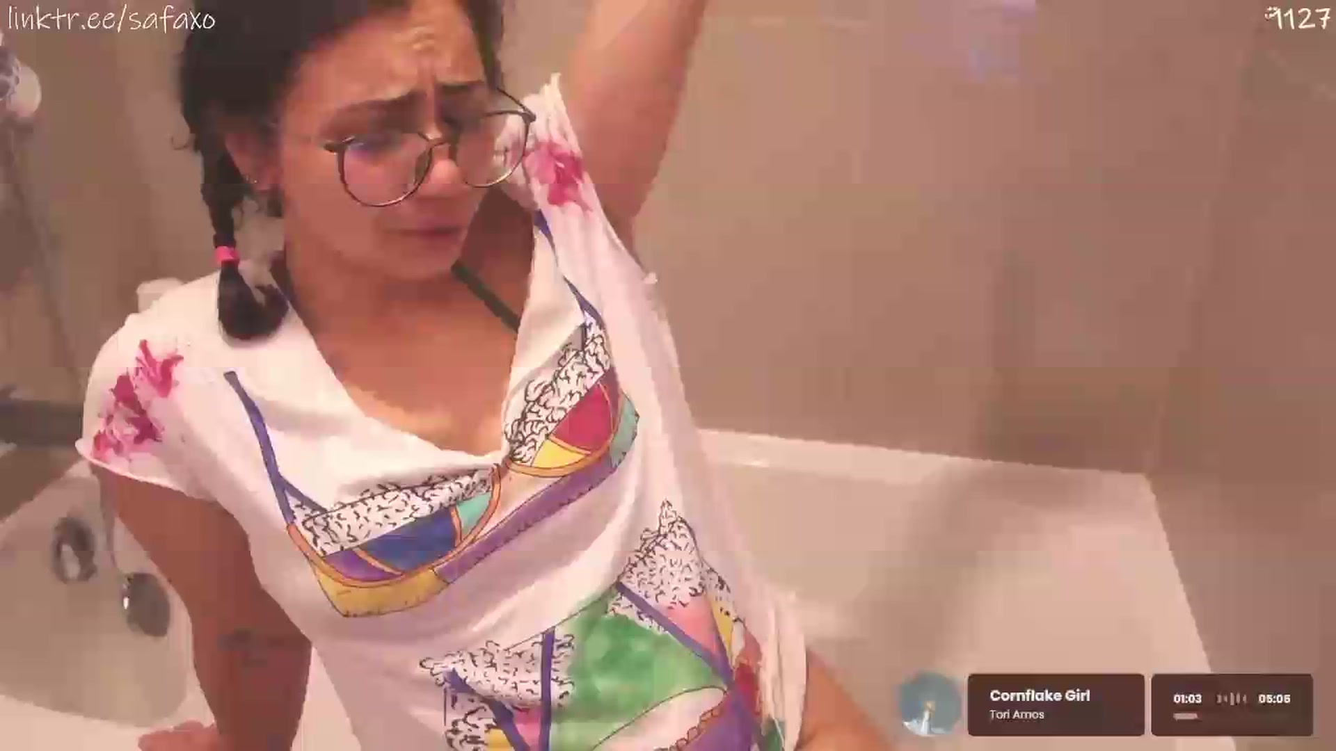 Gallery image thumbnail from HairySafaeri's myfreecams stream on, 06/11/2026, 24:01 image 1 of 20