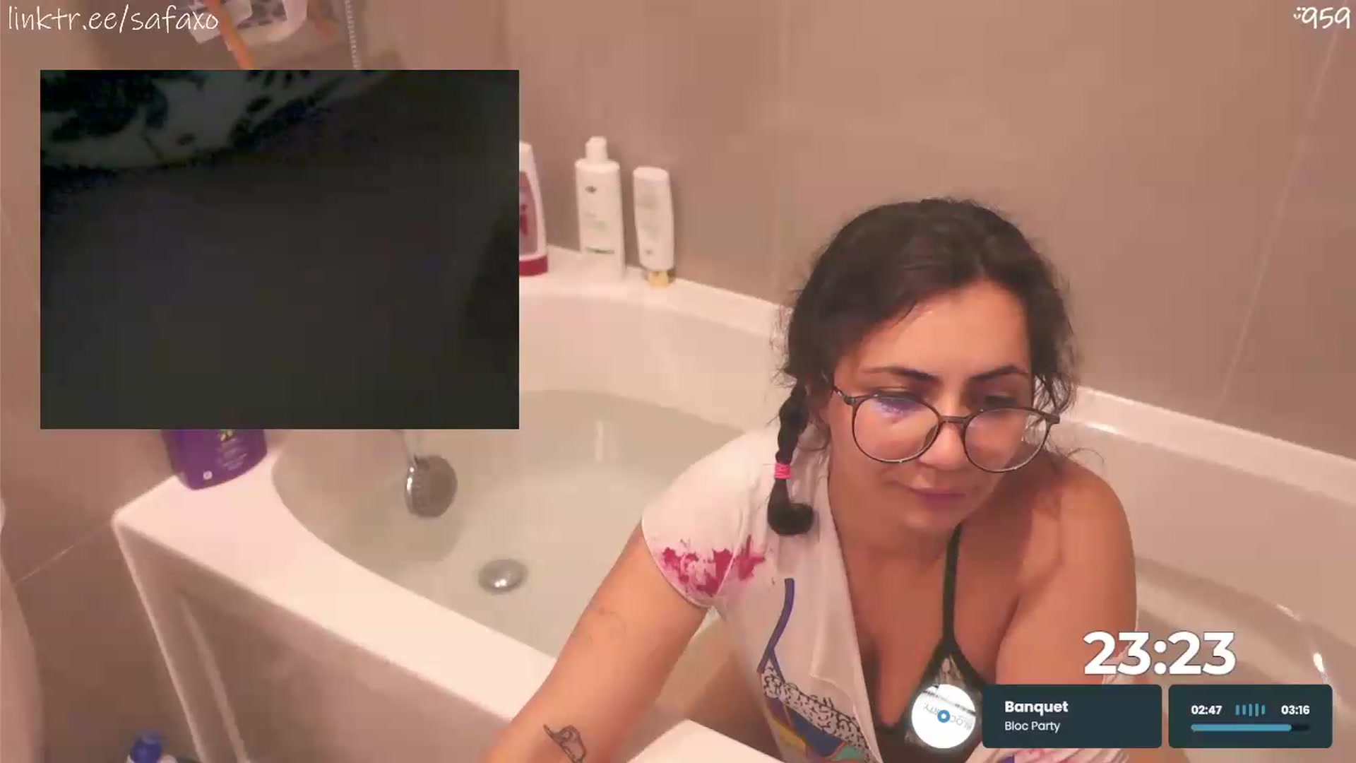 Gallery image thumbnail from HairySafaeri's myfreecams stream on, 06/11/2026, 24:01 image 12 of 20