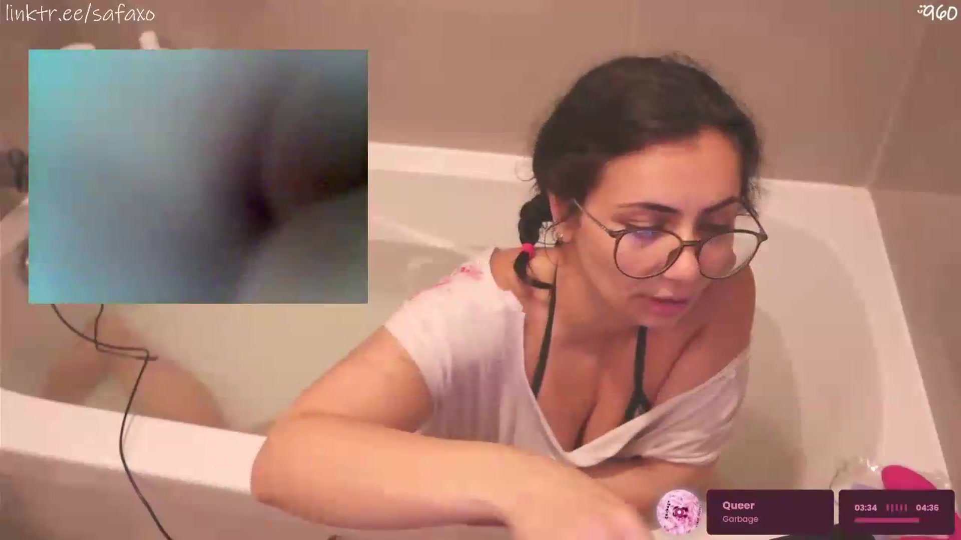 Gallery image thumbnail from HairySafaeri's myfreecams stream on, 06/11/2026, 01:16 image 13 of 20