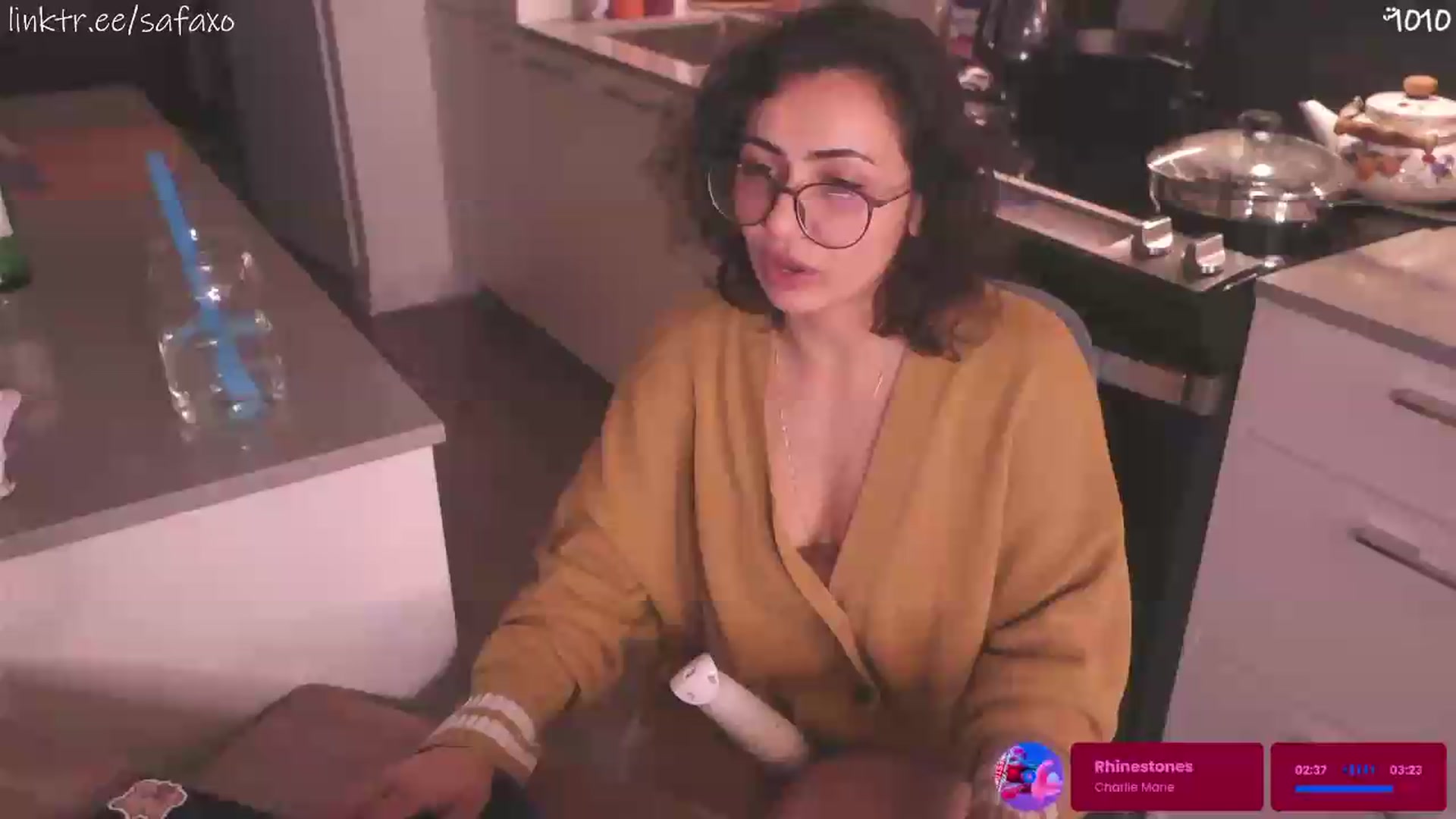 Gallery image thumbnail from HairySafaeri's myfreecams stream on, 06/20/2026, 24:03 image 2 of 20