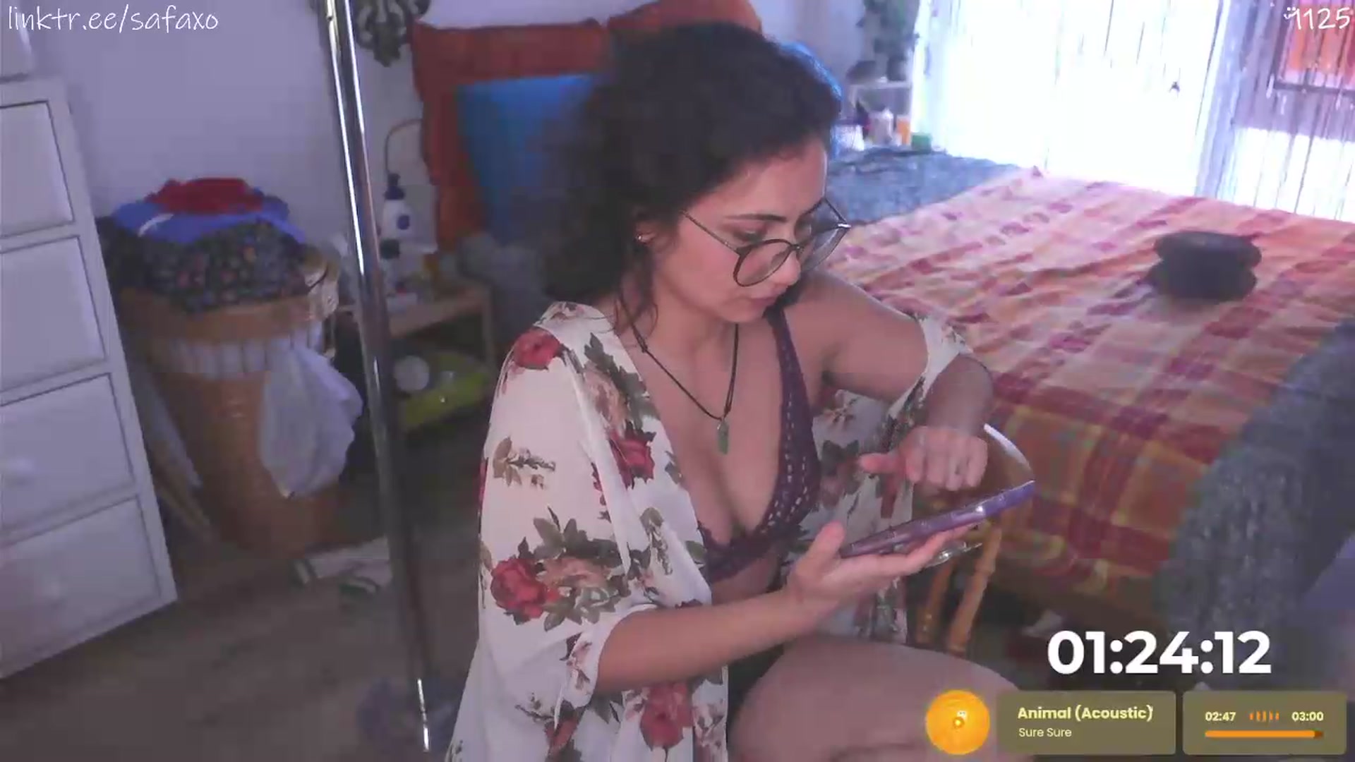 Gallery image thumbnail from HairySafaeri's myfreecams stream on, 06/23/2026, 20:19 image 16 of 20