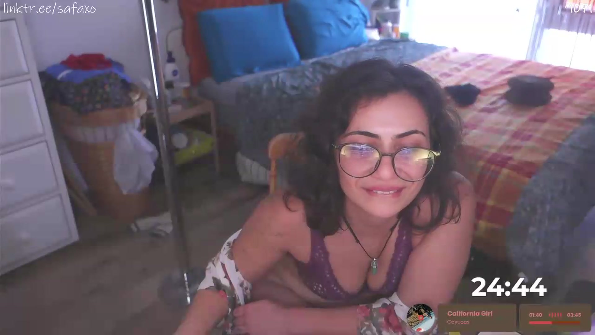 Gallery image thumbnail from HairySafaeri's myfreecams stream on, 06/23/2026, 21:03 image 19 of 20