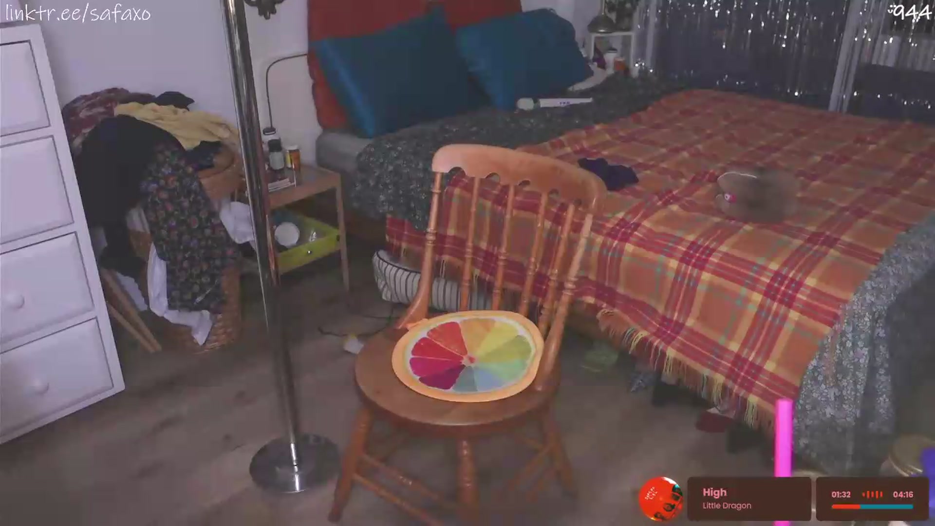 Gallery image thumbnail from HairySafaeri's myfreecams stream on, 06/26/2026, 01:52 image 18 of 20