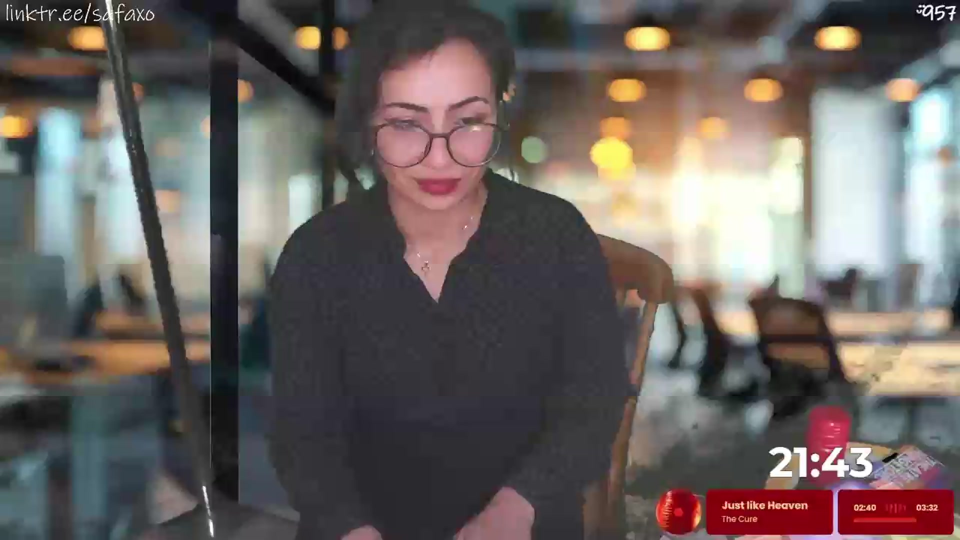 Gallery image thumbnail from HairySafaeri's myfreecams stream on, 06/26/2026, 22:23 image 4 of 20