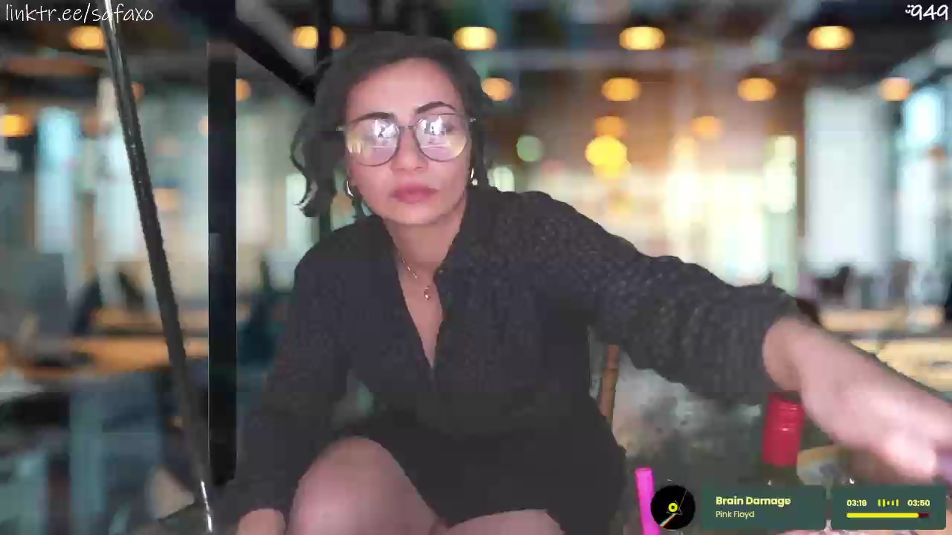Gallery image thumbnail from HairySafaeri's myfreecams stream on, 06/26/2026, 23:32 image 1 of 20
