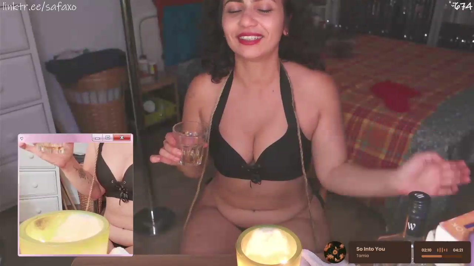 Gallery image thumbnail from HairySafaeri's myfreecams stream on, 07/04/2026, 03:19 image 17 of 20