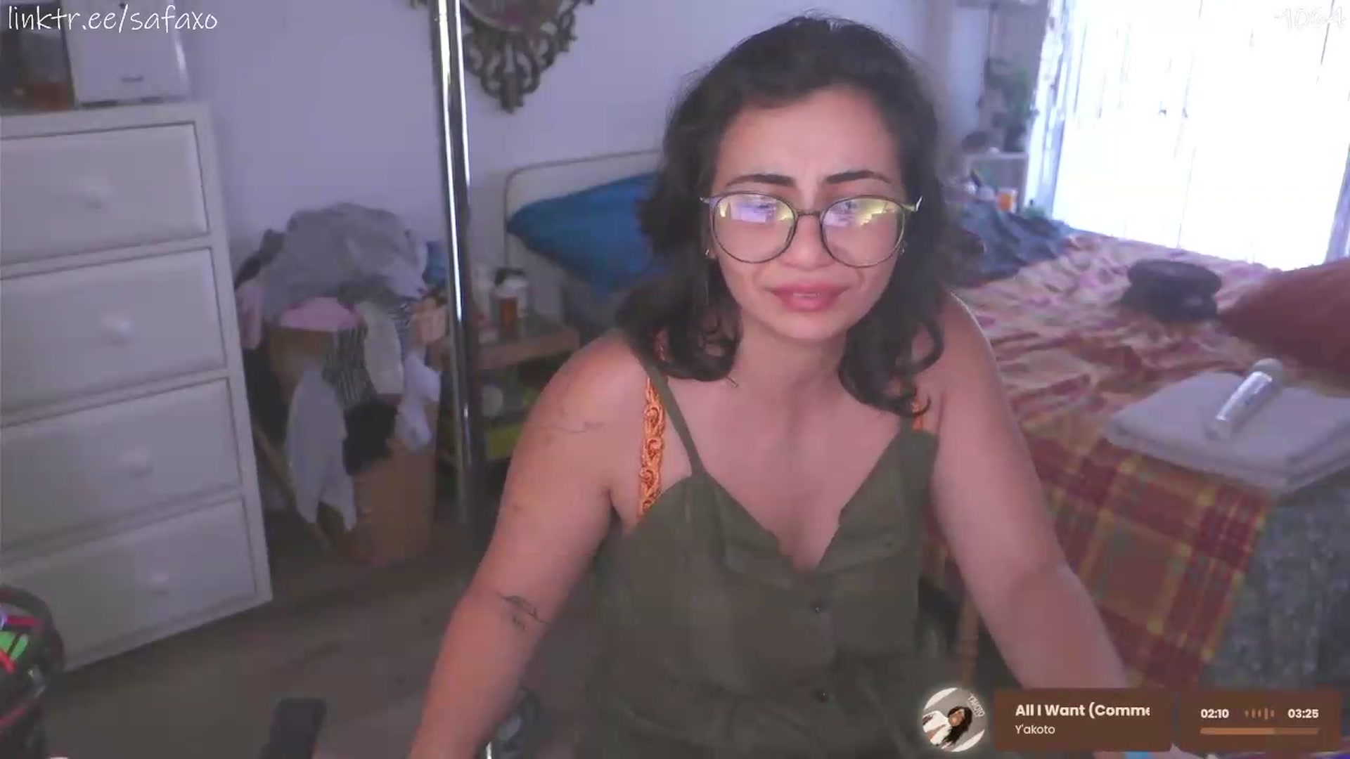 Gallery image thumbnail from HairySafaeri's myfreecams stream on, 07/14/2026, 21:59 image 11 of 20