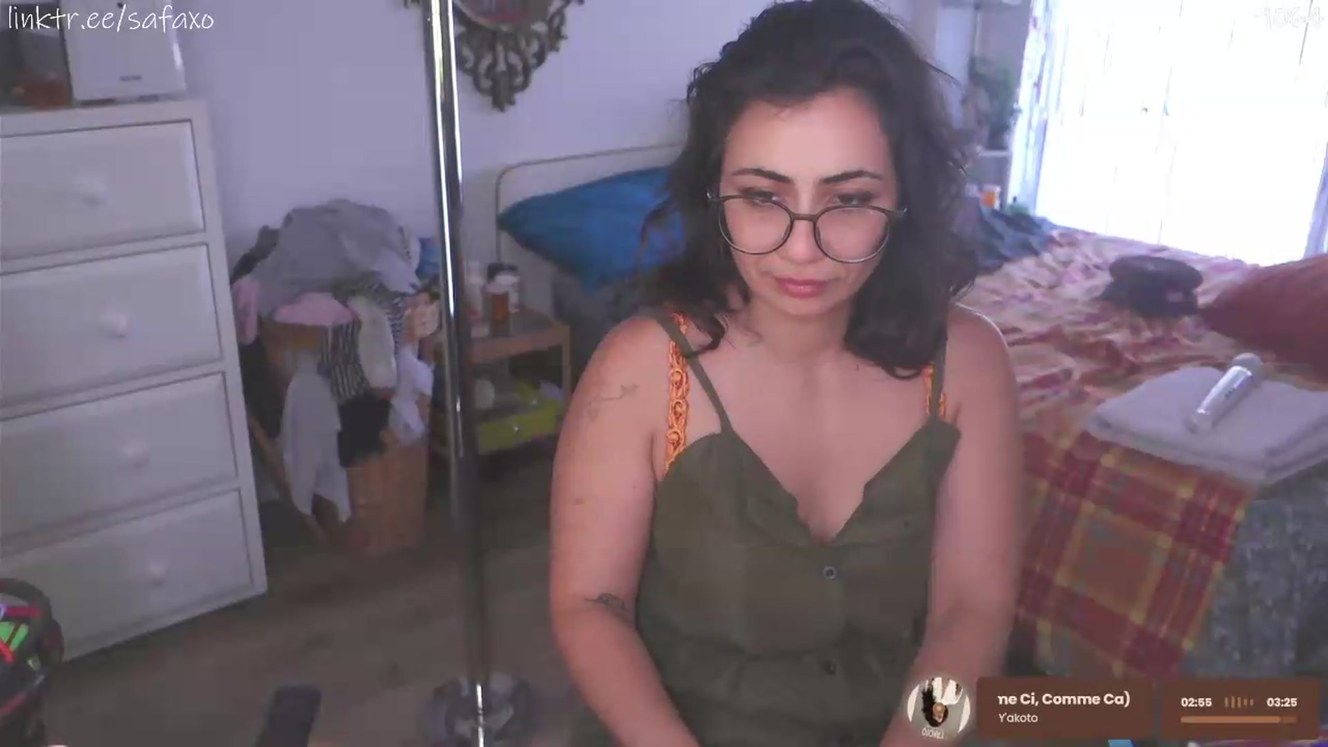 Gallery image thumbnail from HairySafaeri's myfreecams stream on, 07/14/2026, 21:59 image 12 of 20