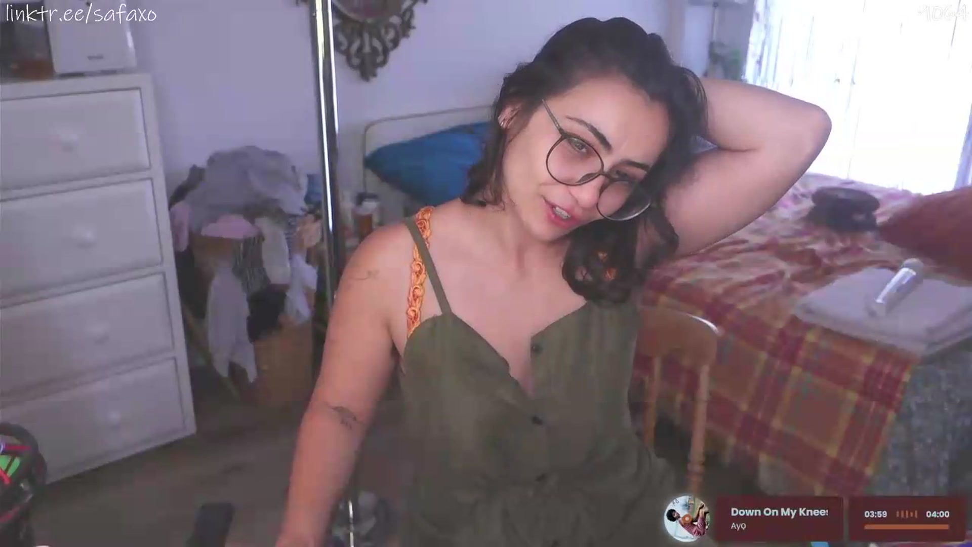 Gallery image thumbnail from HairySafaeri's myfreecams stream on, 07/14/2026, 21:59 image 18 of 20