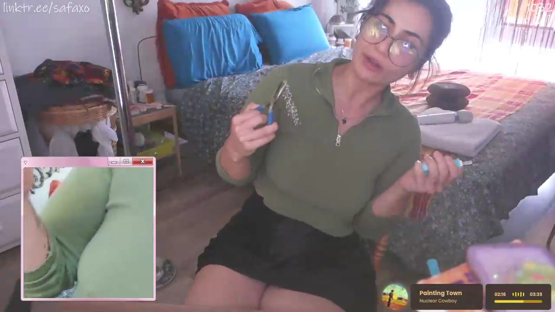 Gallery image thumbnail from HairySafaeri's myfreecams stream on, 07/16/2026, 18:20 image 8 of 20