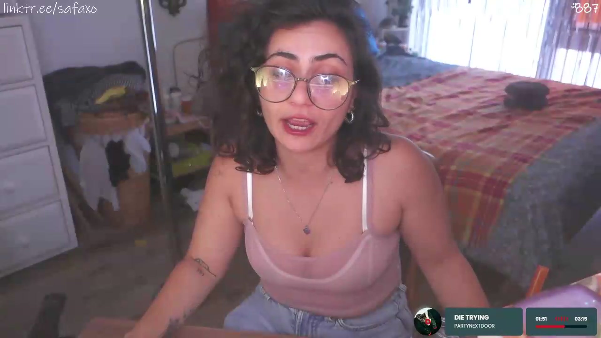 Gallery image thumbnail from HairySafaeri's myfreecams stream on, 07/17/2026, 21:56 image 18 of 20
